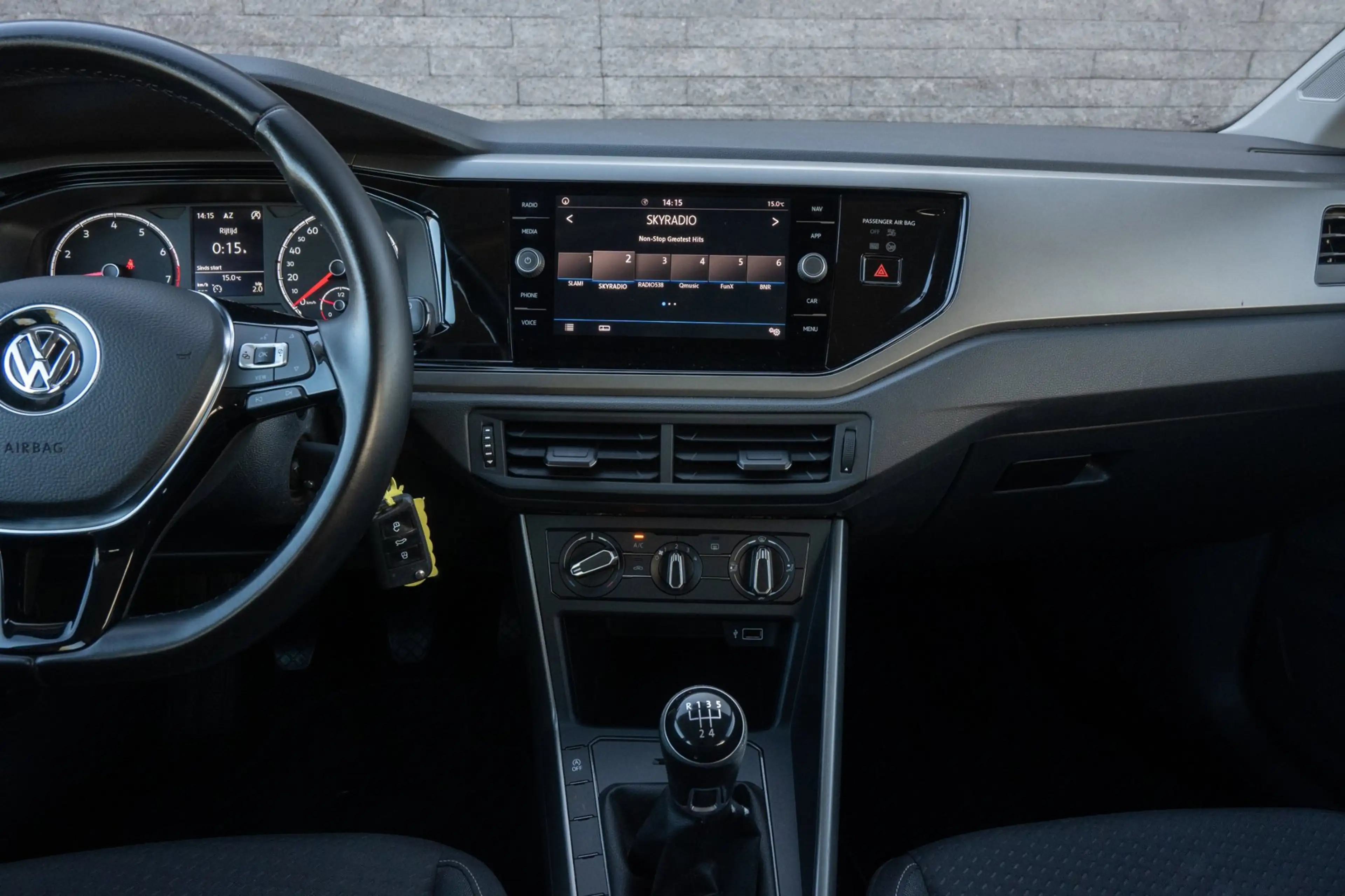Volkswagen Polo 1.0 TSI Beats — photo 25