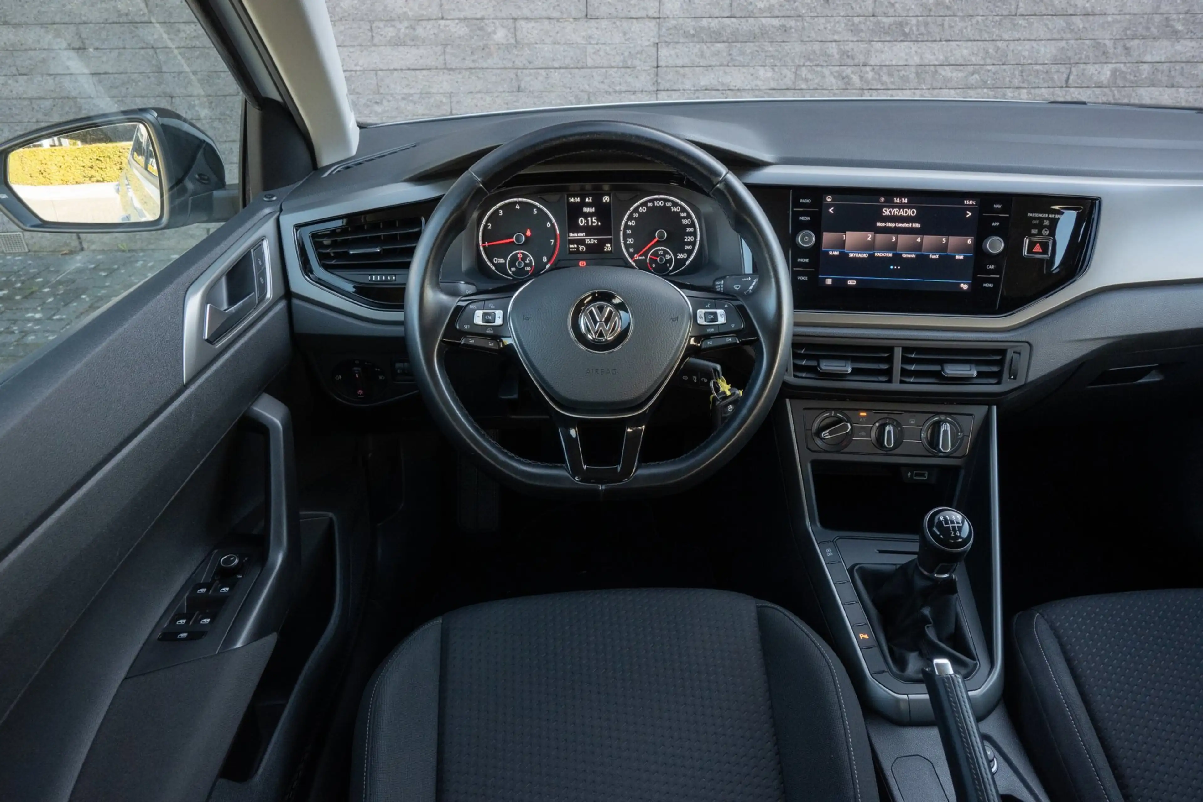 Volkswagen Polo 1.0 TSI Beats — photo 22