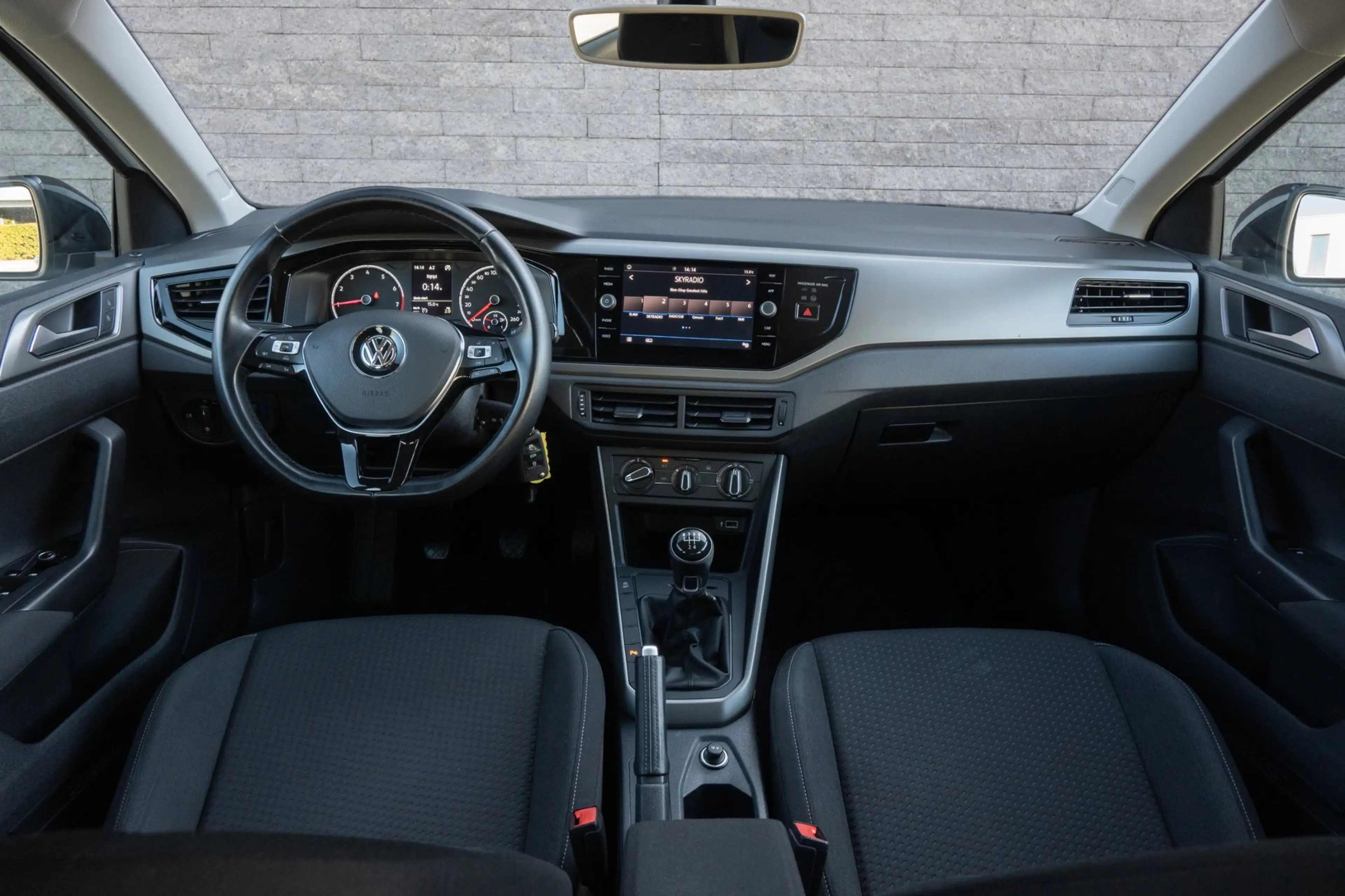 Volkswagen Polo 1.0 TSI Beats — photo 21