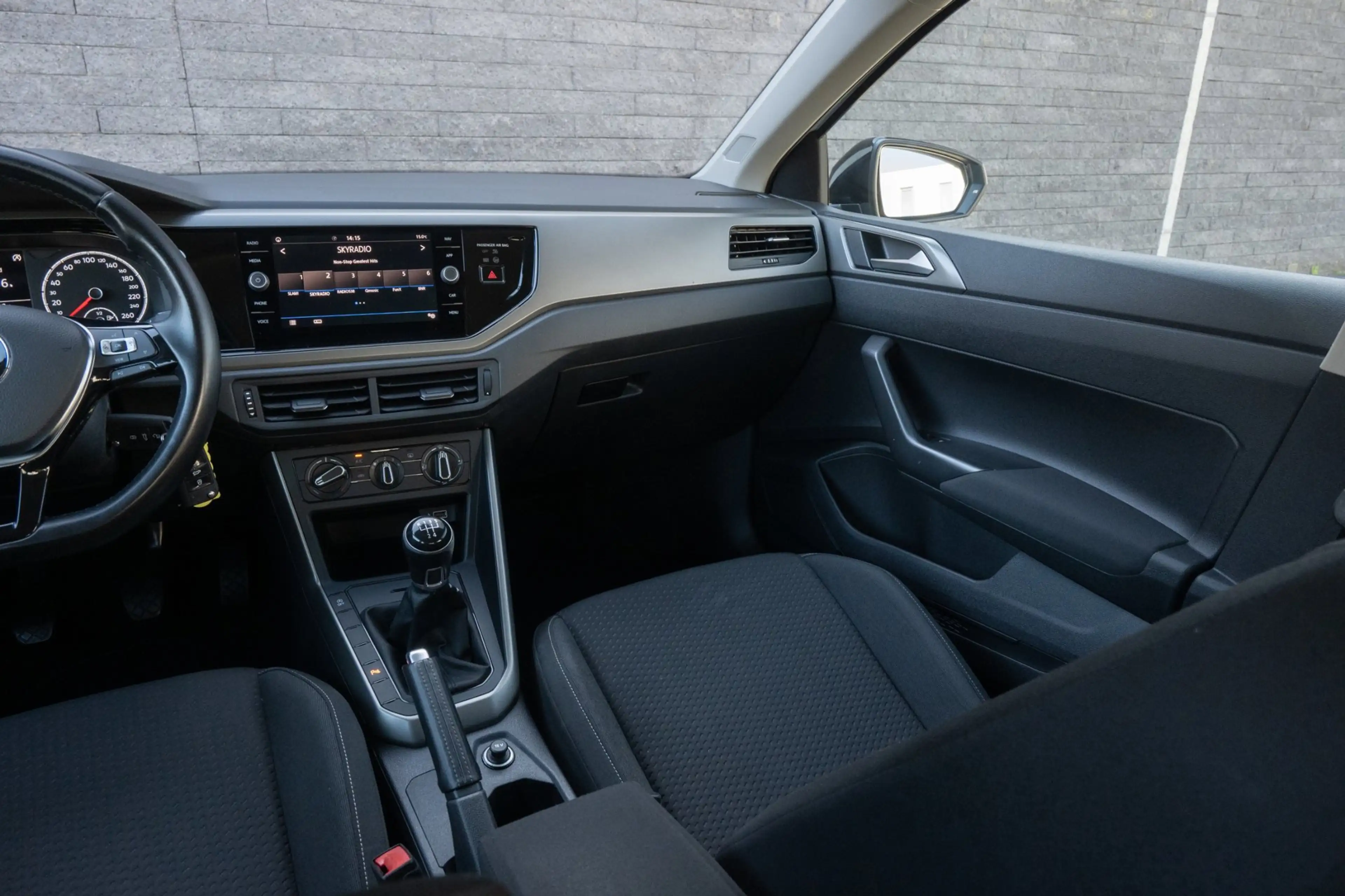 Volkswagen Polo 1.0 TSI Beats — photo 27