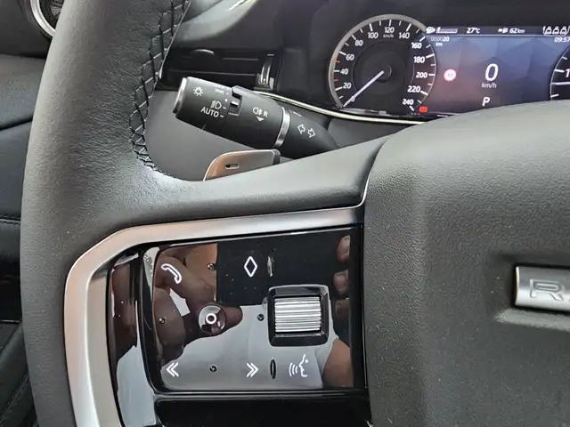 Land Rover Range Rover Evoque view 28