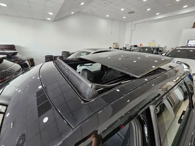 Land Rover Range Rover Evoque view 28