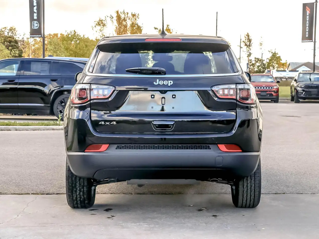 Jeep Compass снимка Jeep Compass
