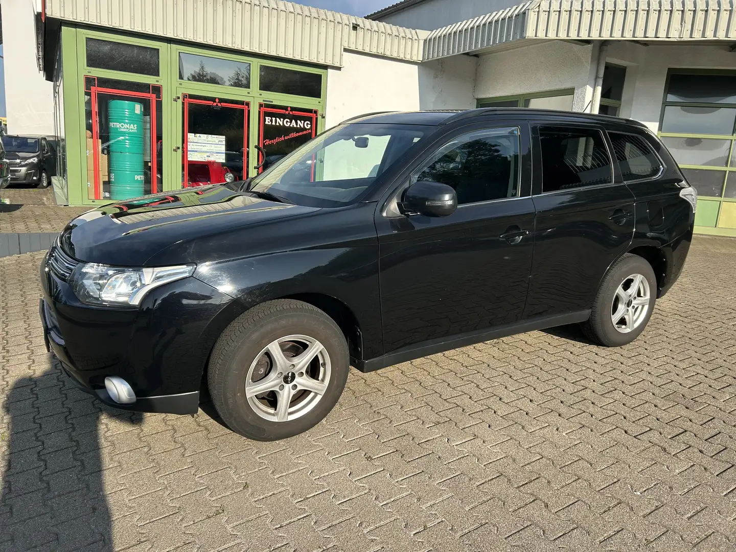 Mitsubishi Outlander ClearTec Invite 2WD Noir - 2