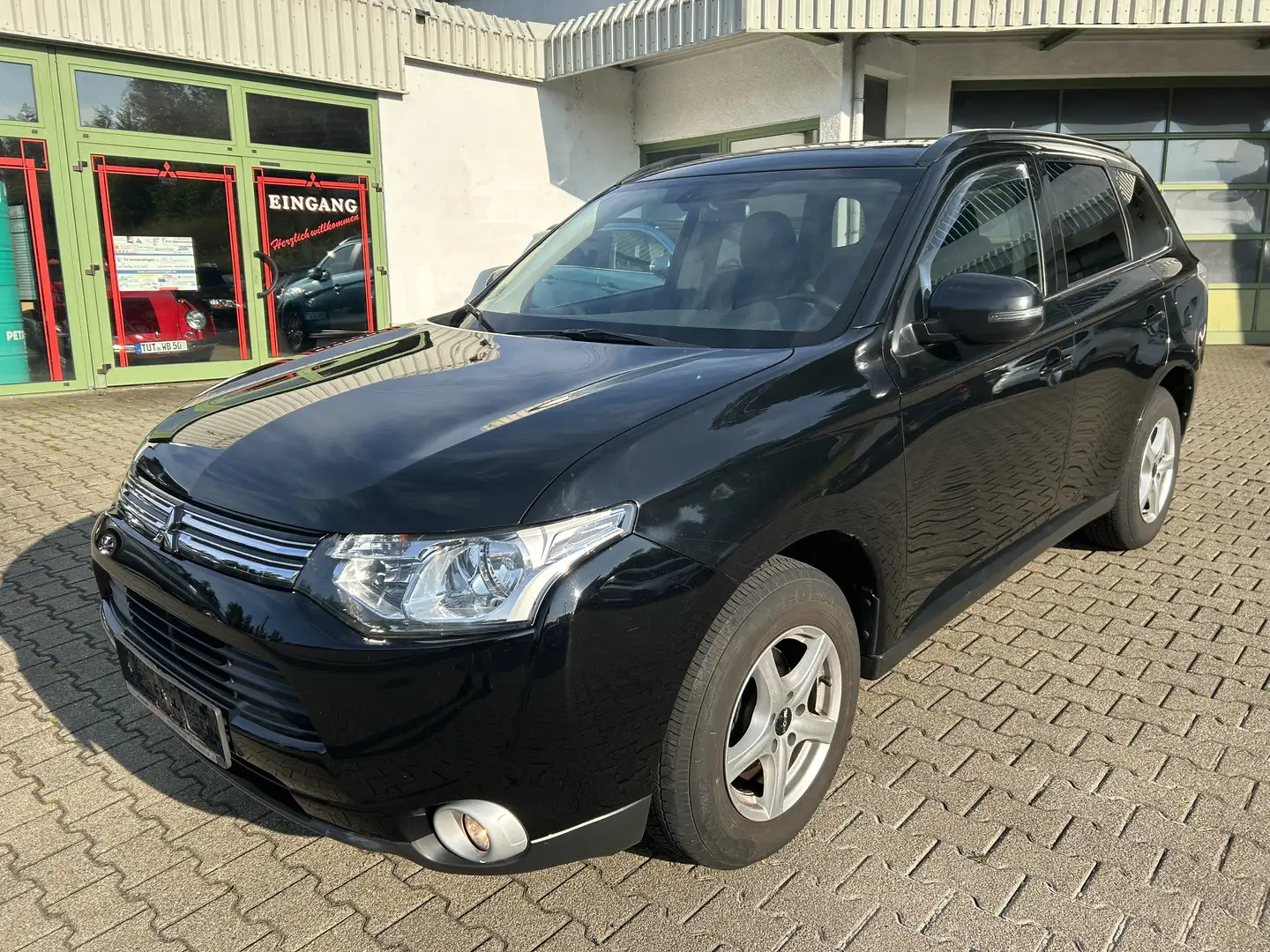Mitsubishi Outlander ClearTec Invite 2WD Noir - 1