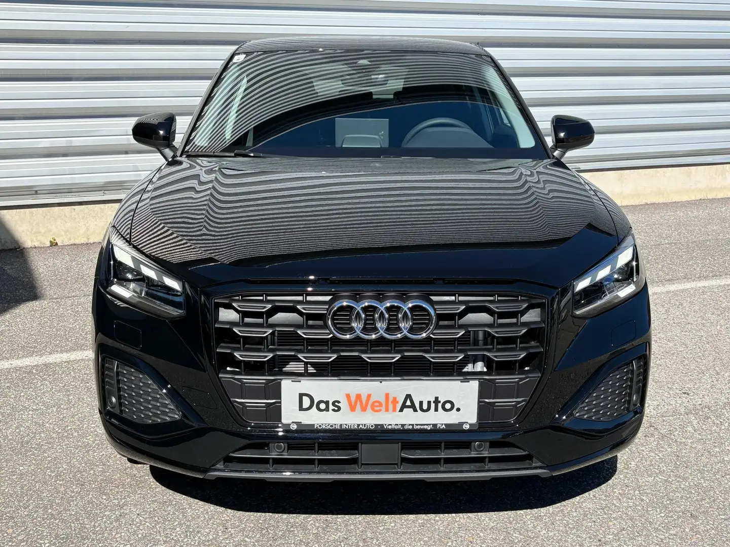Audi Q2 30 TFSI admired Schwarz - 1