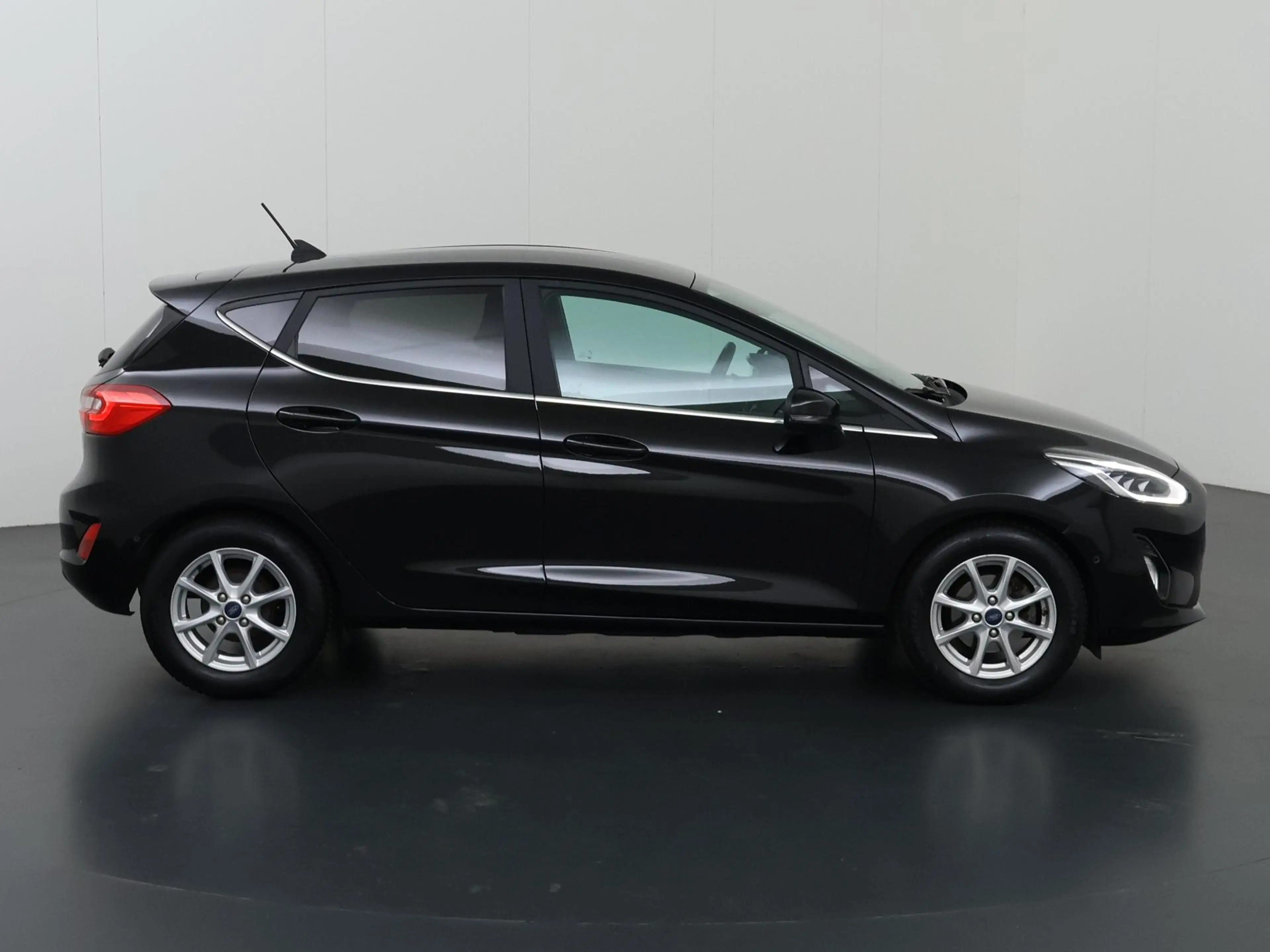 Ford Fiesta 1.0 EcoBoost Hybrid ST-Line X | Winterpakket | Cru — photo 6