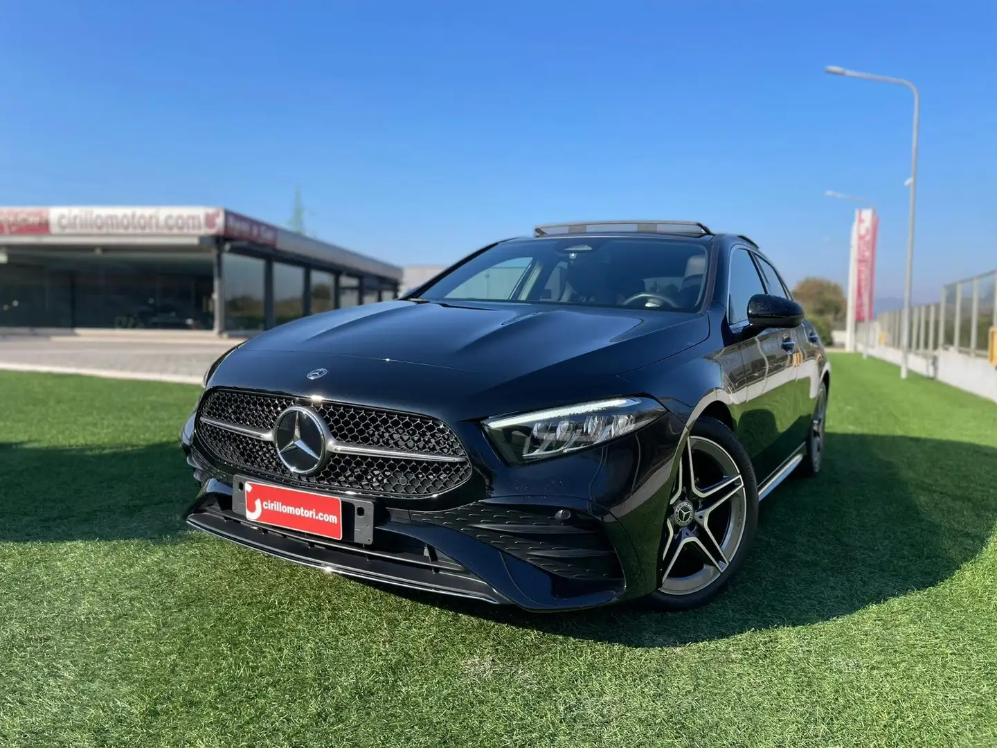 Mercedes-Benz A 180 A 180 d AMG Line Premium auto Nero - 2