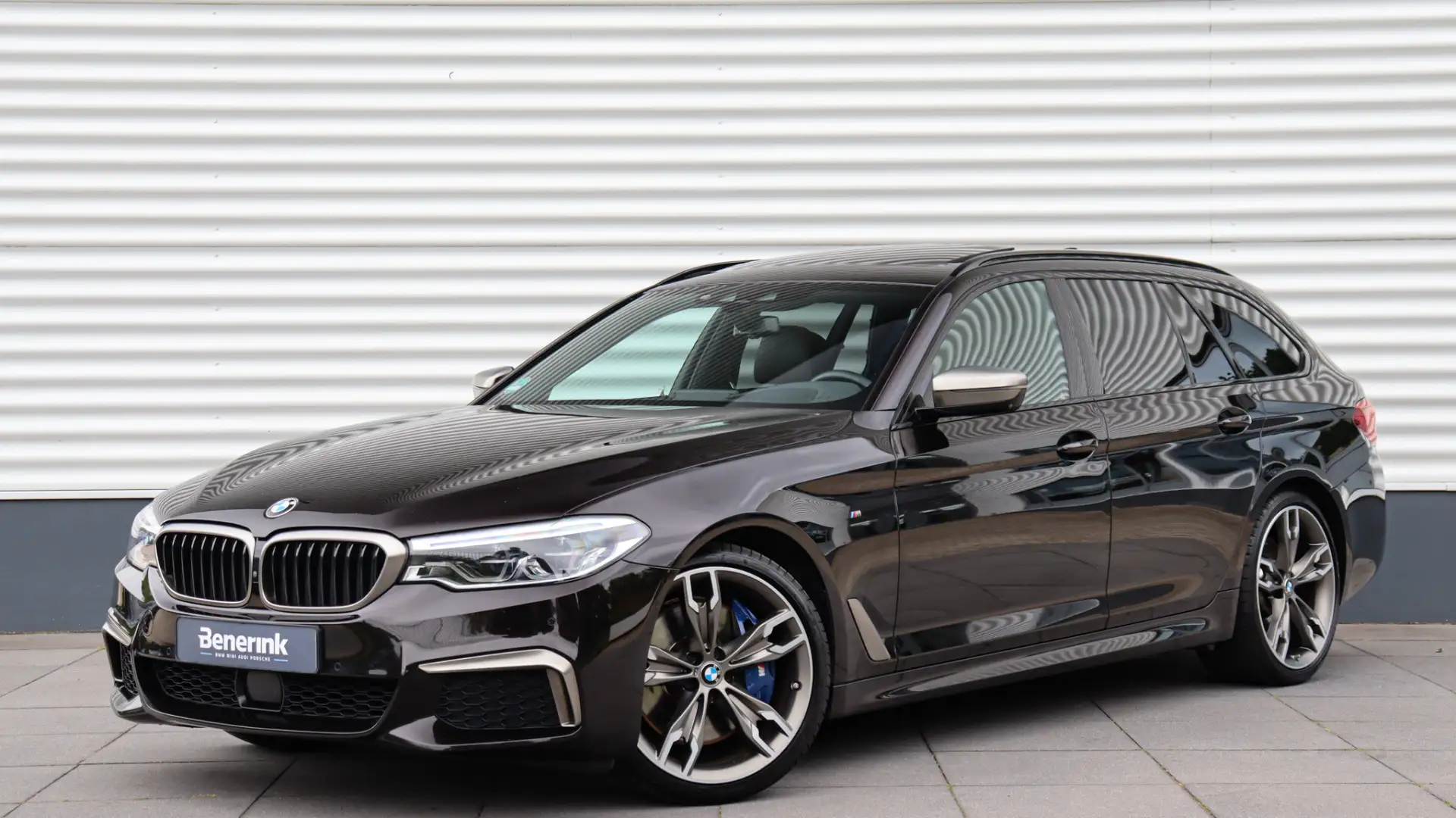 BMW M550 5-serie Touring M550d xDrive High Executive | Stoe Braun - 1