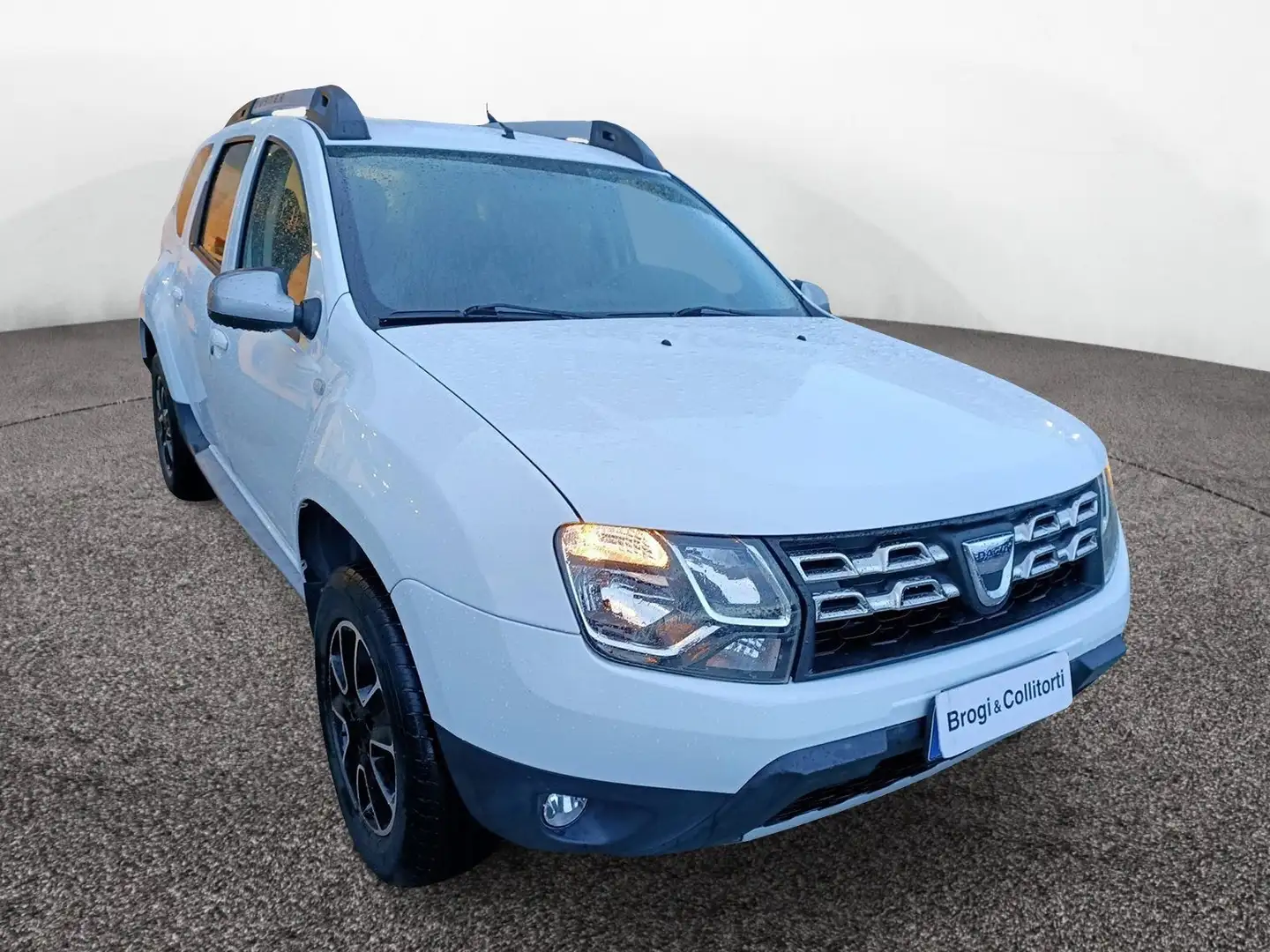 Dacia Duster I 2014 1.6 Laureate 4x2 S&S my16 Bianco - 1