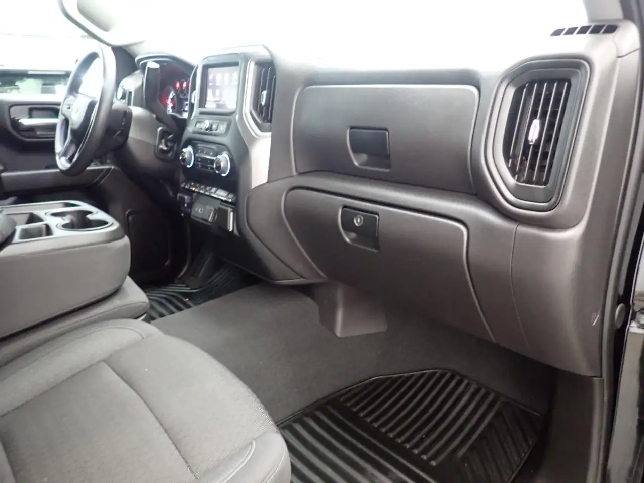 Chevrolet Silverado 1500 снимка Chevrolet Silverado 1500