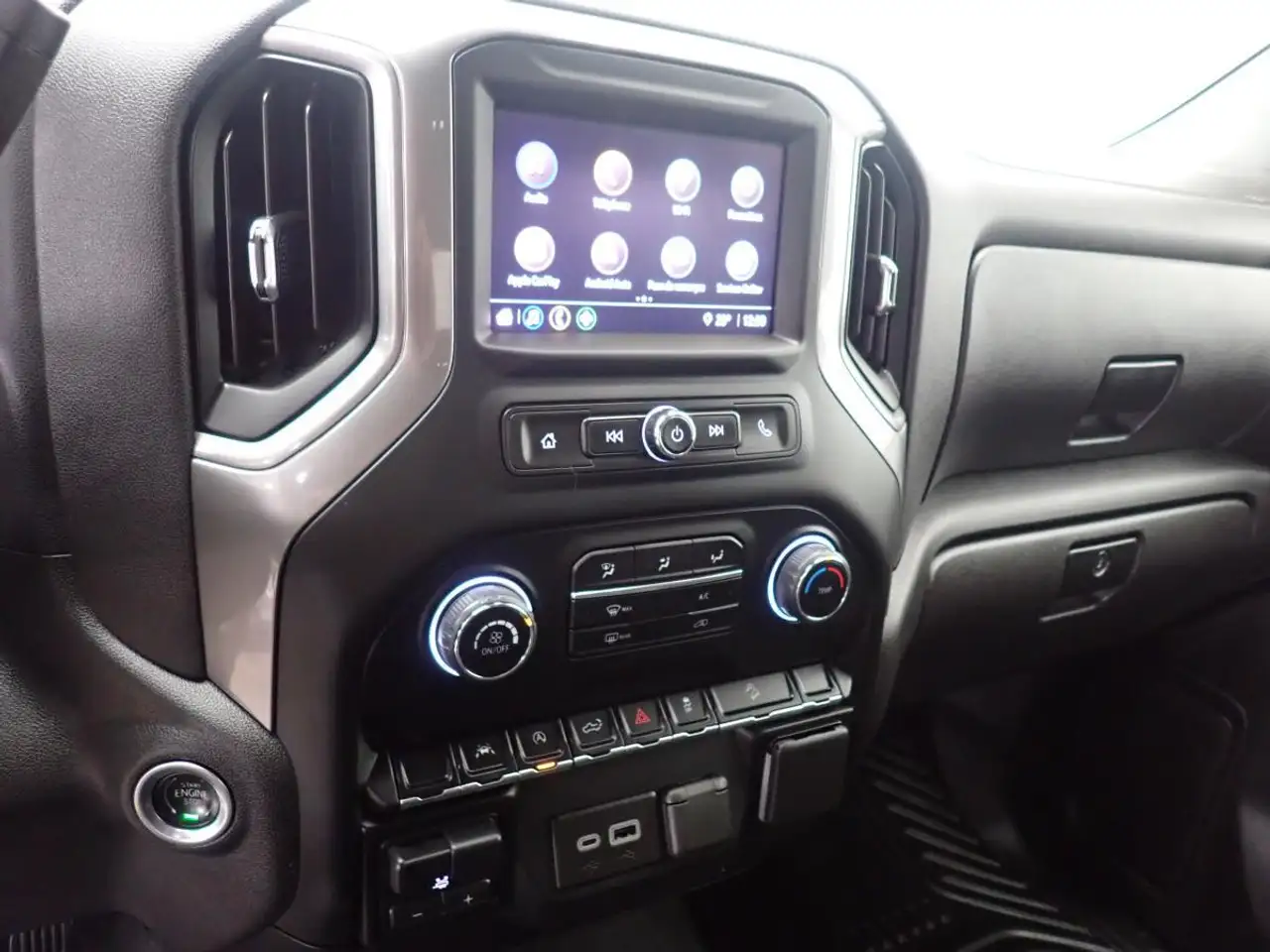 Chevrolet Silverado 1500 снимка Chevrolet Silverado 1500