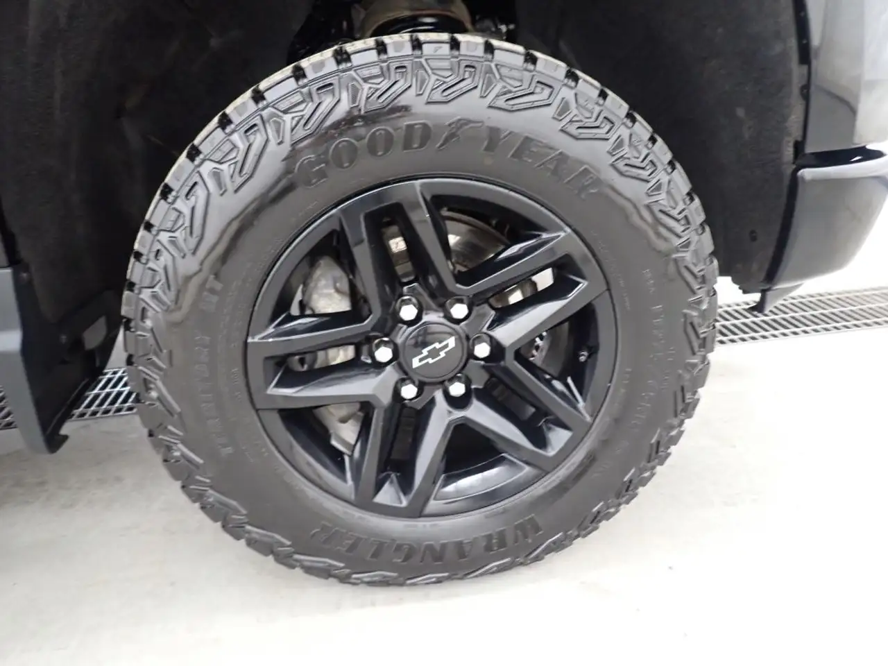 Chevrolet Silverado 1500 снимка Chevrolet Silverado 1500
