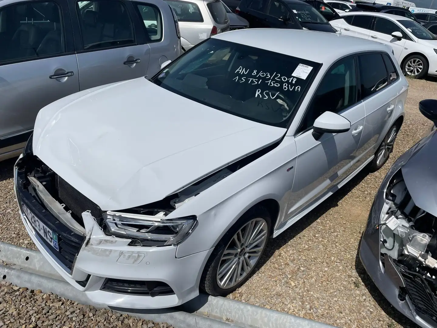 Audi A3 3 Sportback 1.5 35 TFSi 150 S-Line / EV283 Blanc - 2