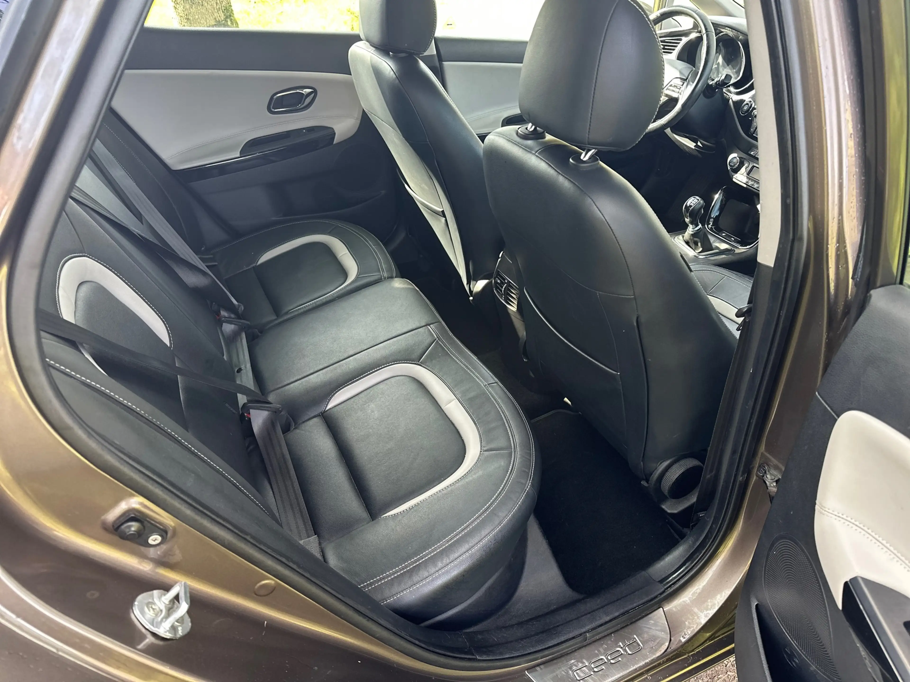 Kia Ceed / cee'd 1.6 GDI Super Pack Premium apk t/m 22-09-2027 — photo 12