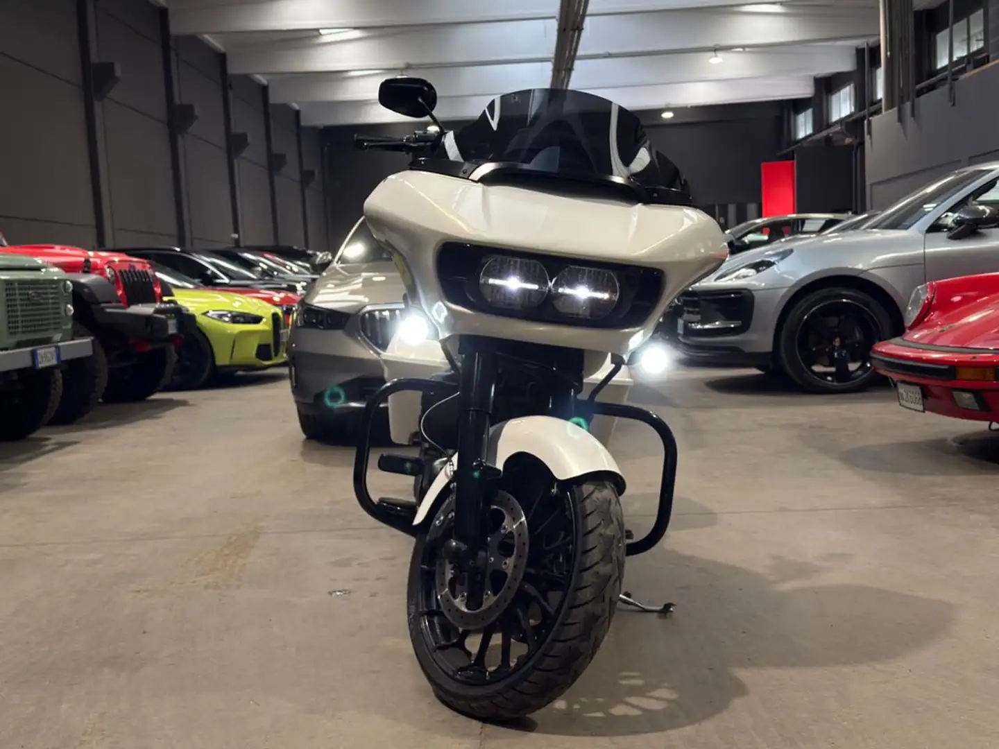 Harley-Davidson FLTRXS Road Glide Special 107 Bianco - 2