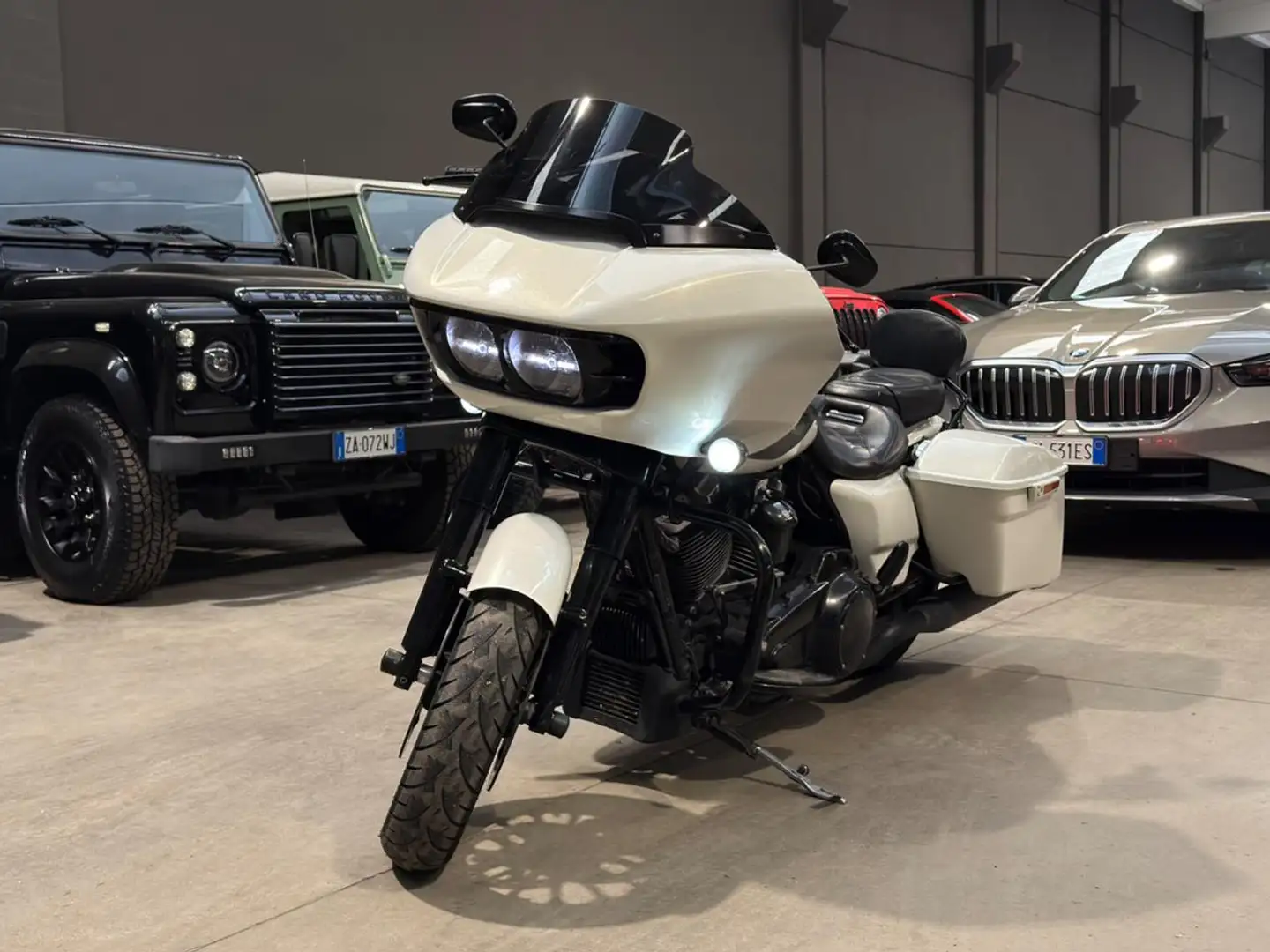 Harley-Davidson FLTRXS Road Glide Special 107 Bianco - 1