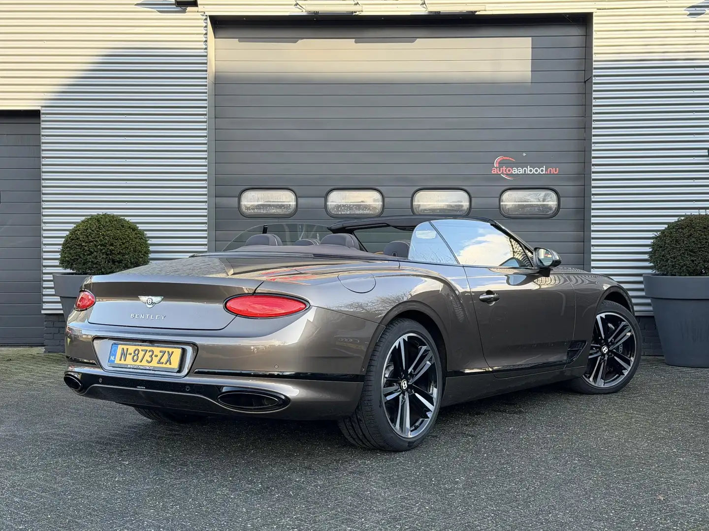 Bentley Continental GTC 6.0 W12 | 360* Camera | Massage | Head-Up | Nightv Brun - 2