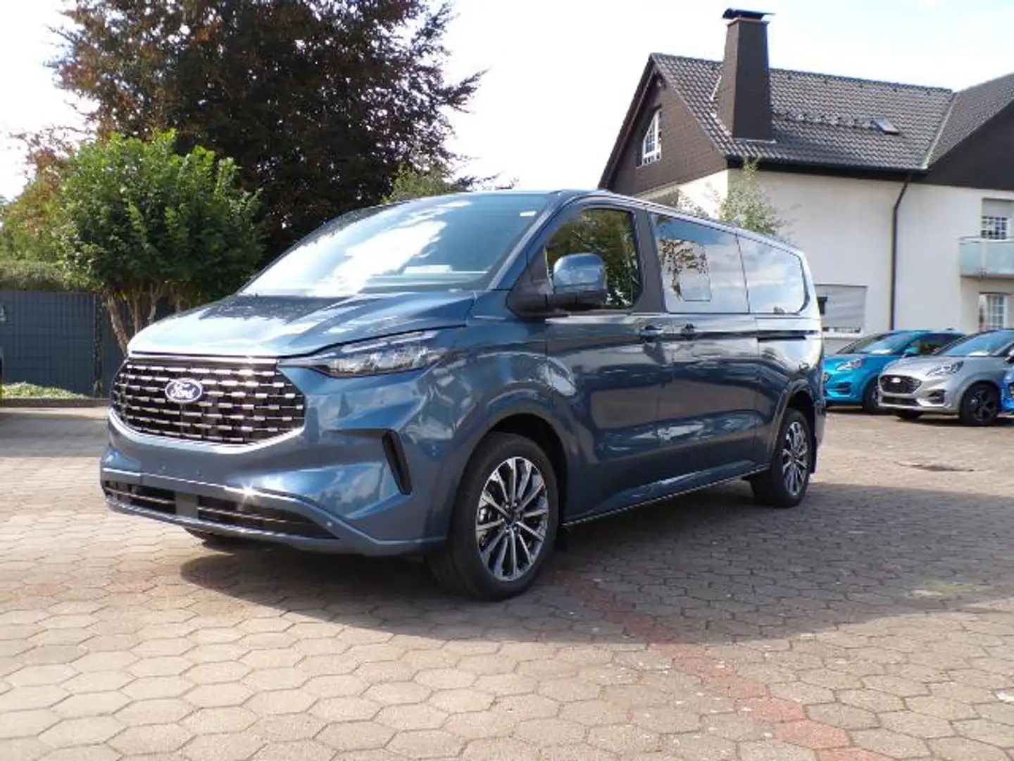 Ford Tourneo Custom Titanium X 320 L2 Automatik / FGS 5 Jahre Blau - 1