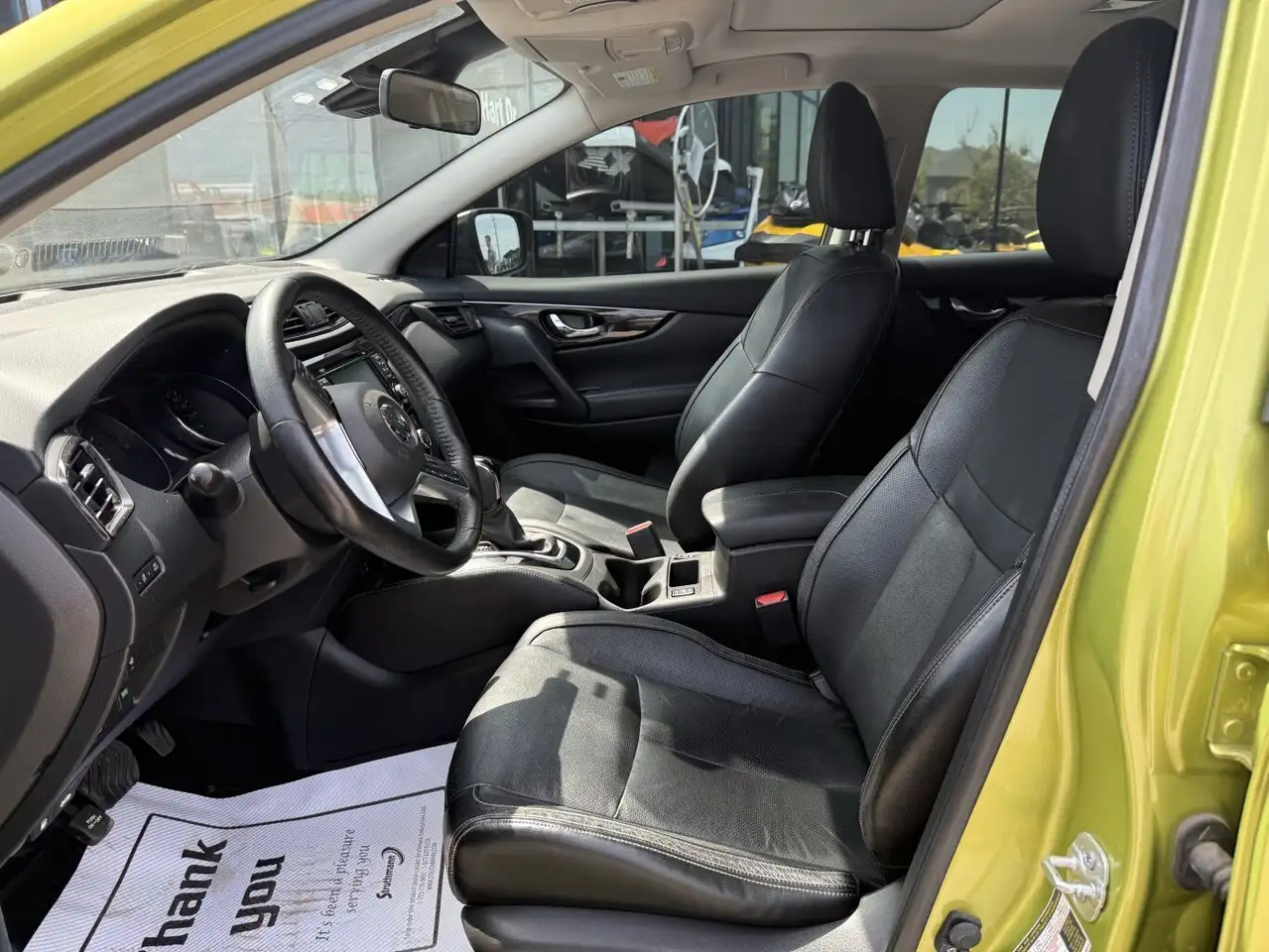 Nissan Qashqai снимка Nissan Qashqai