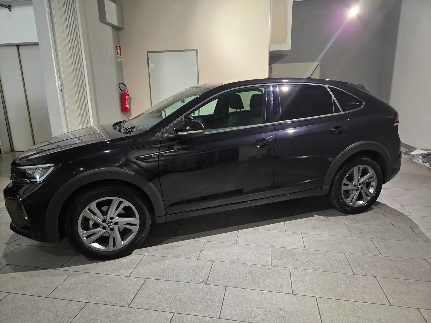 Volkswagen Taigo Taigo 1.0 tsi R-Line 110cv dsg Noir - 2