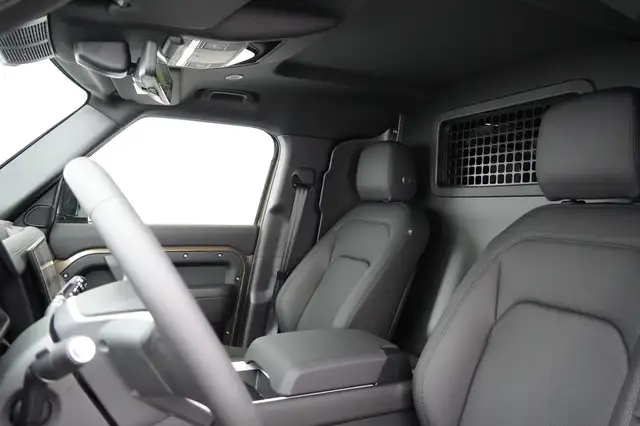 Land Rover Defender LKW 3.0 Hard Top X-Dynamic SE Ansicht 26