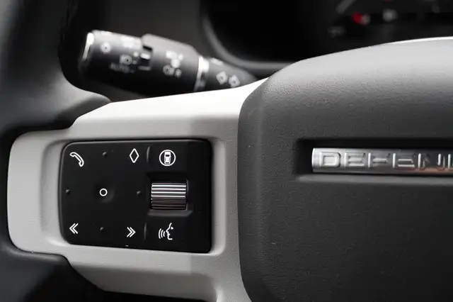 Land Rover Defender LKW 3.0 Hard Top X-Dynamic SE Ansicht 29