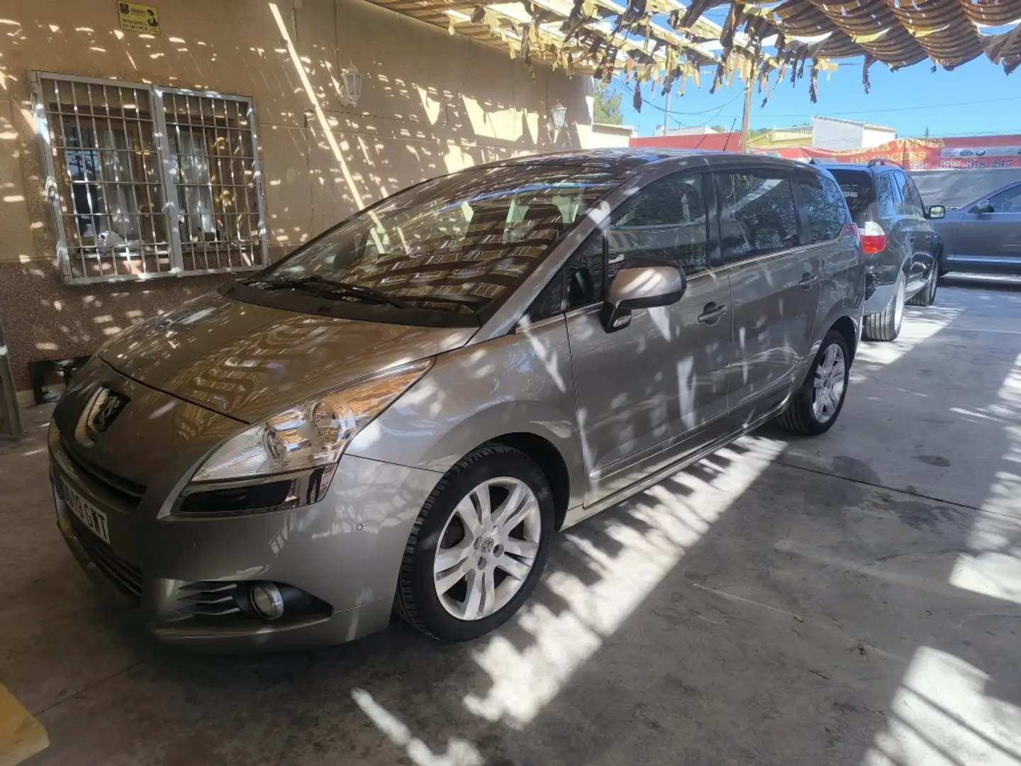 Peugeot 5008 1.6HDI Family 112 - 2