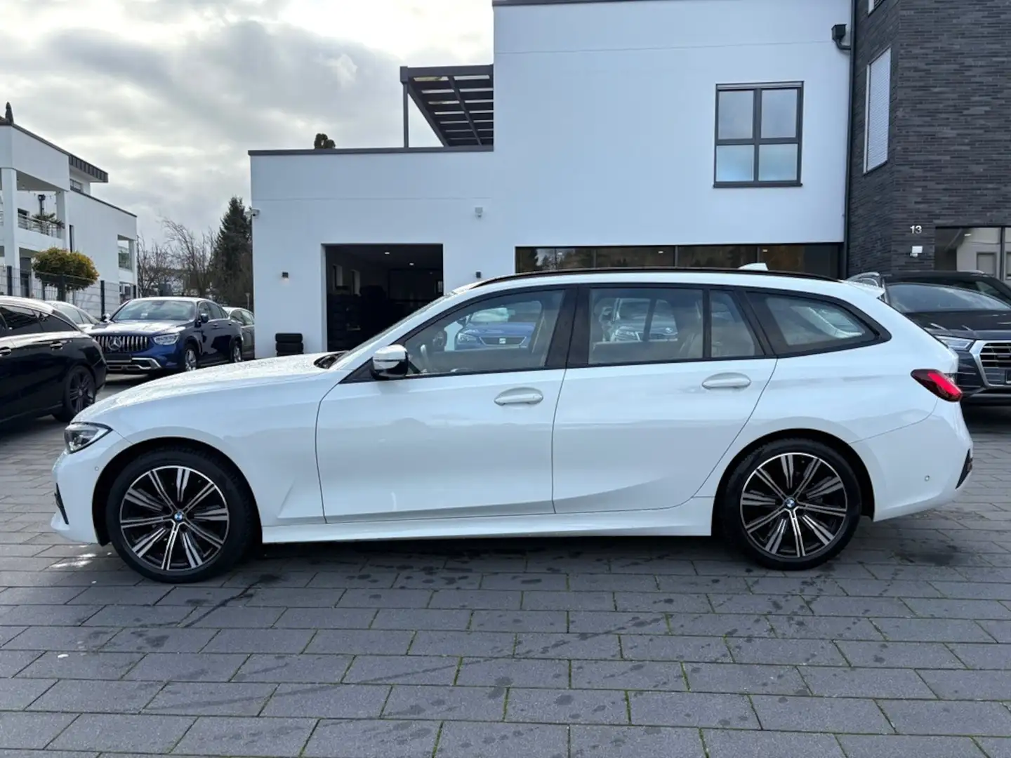 BMW 320 320dA Touring NAVI LED KEYLESS GO Blanco - 2