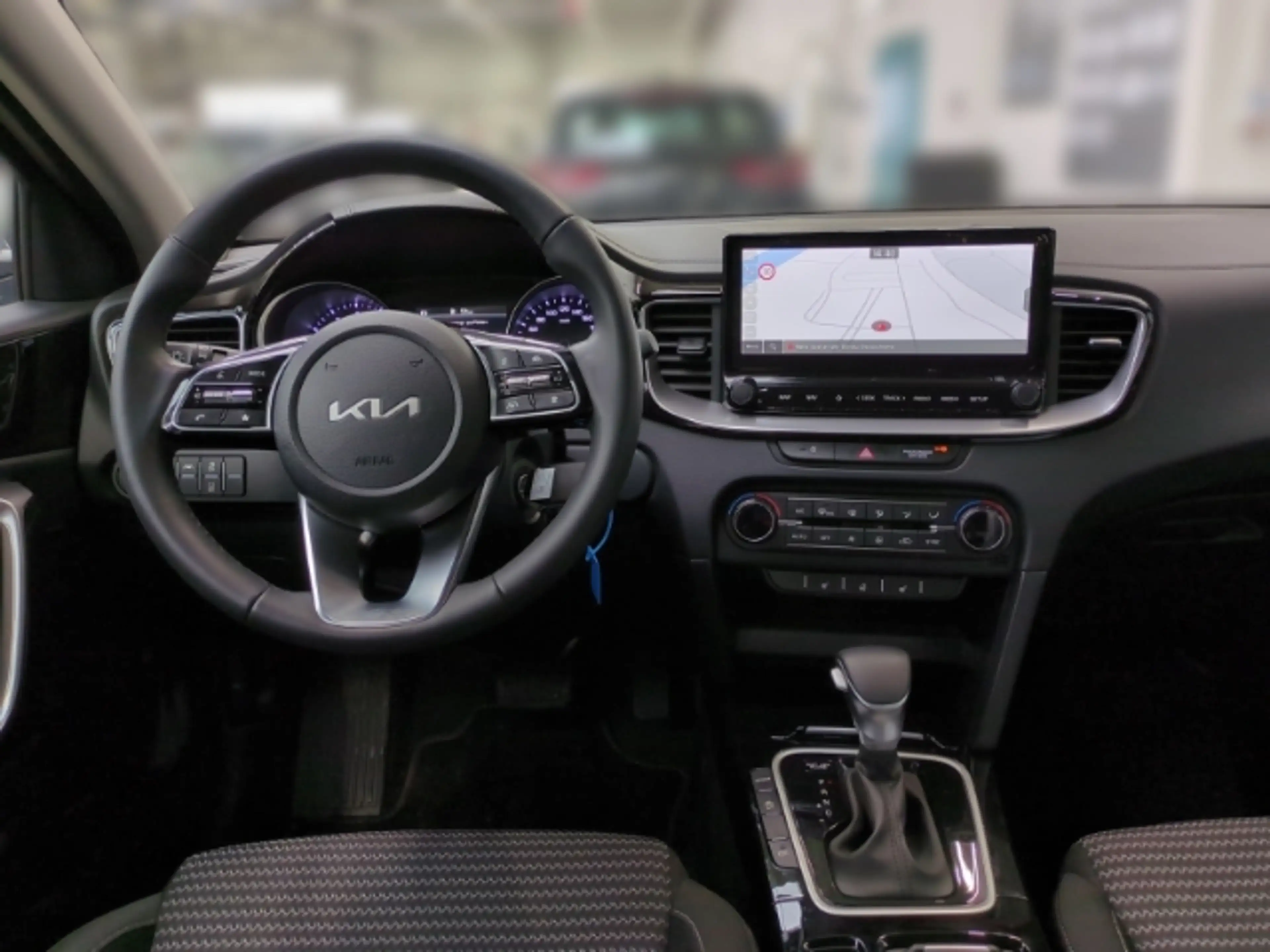 Kia Ceed / cee'd Spirit 5 1.5T NAVI,CARPLAY,KAMERA,SITZHZG,PDC — photo 8