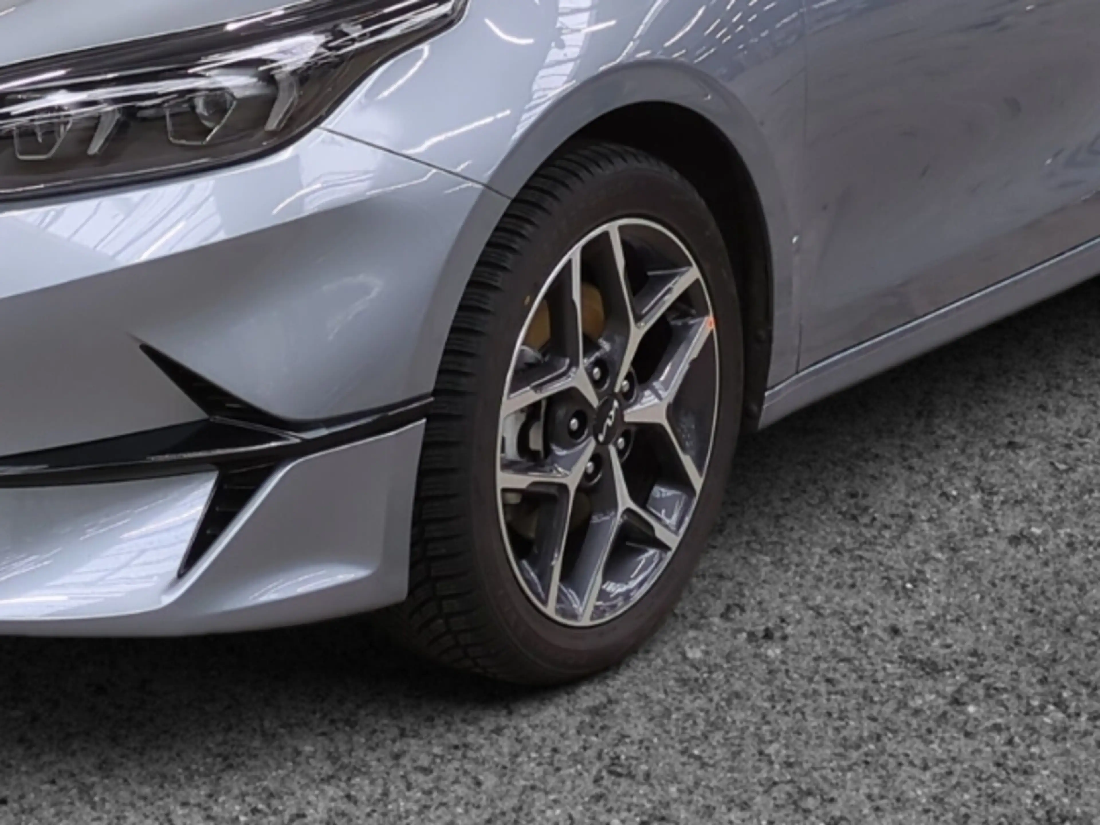 Kia Ceed / cee'd Spirit 5 1.5T NAVI,CARPLAY,KAMERA,SITZHZG,PDC — photo 12