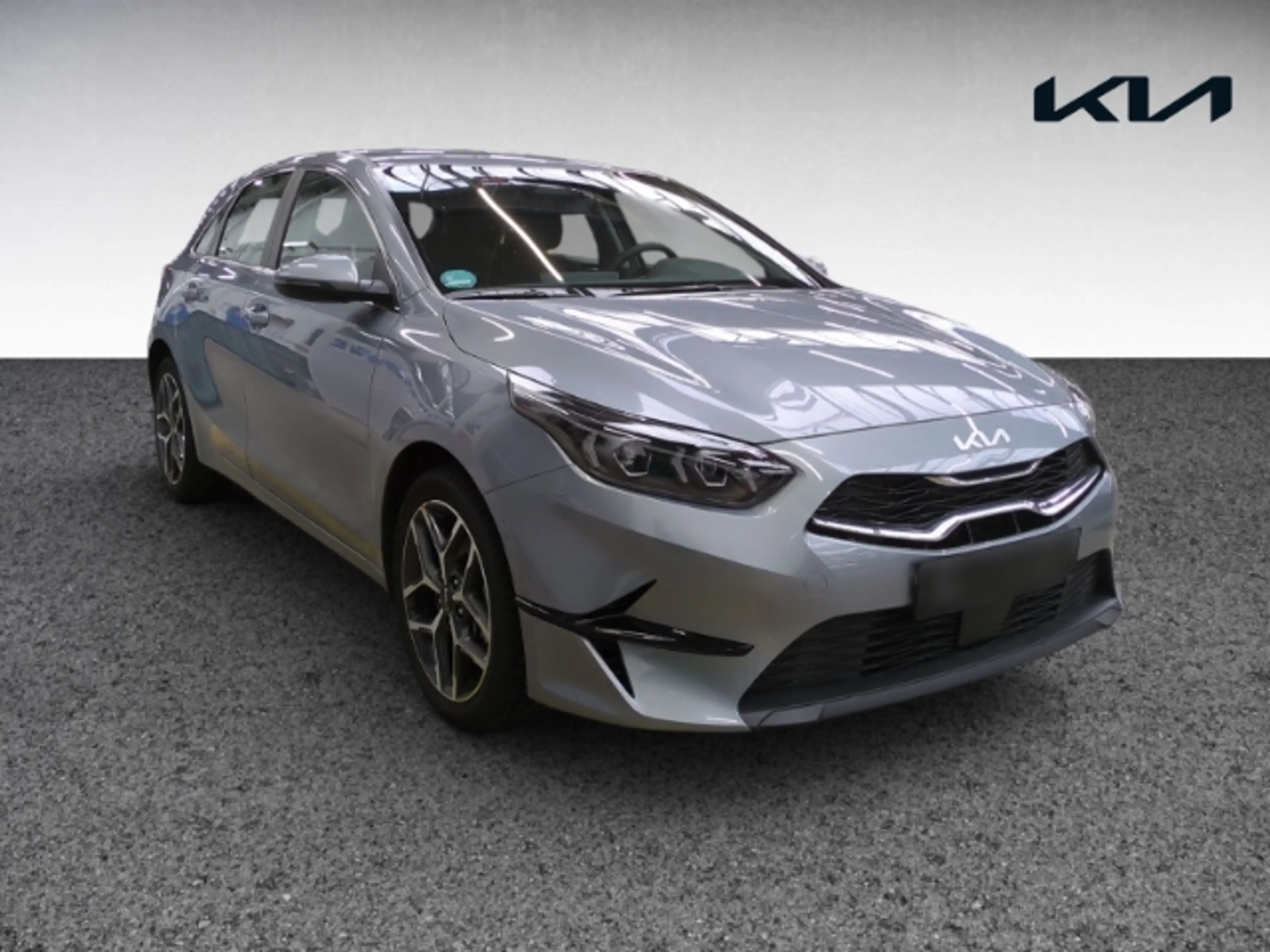 Kia Ceed / cee'd Spirit 5 1.5T NAVI,CARPLAY,KAMERA,SITZHZG,PDC — photo 3