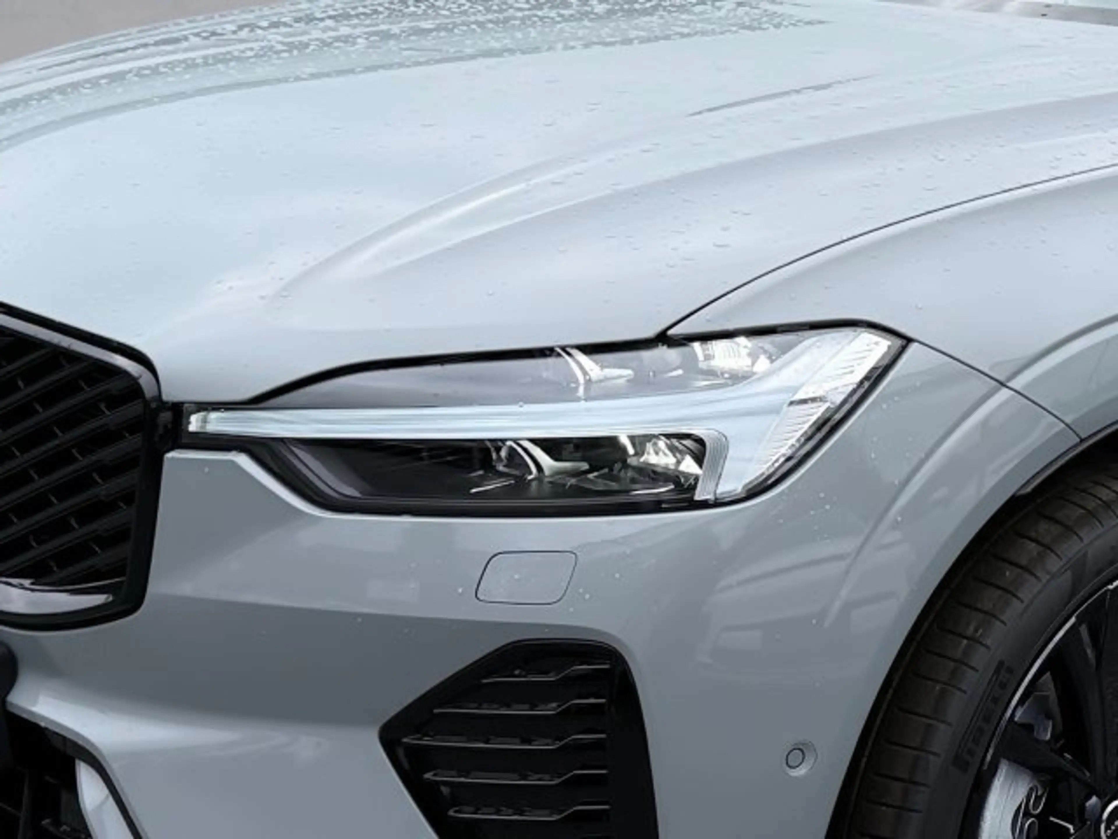 Volvo XC60 Black Edition Ultra, T6 AWD Plug-in Hybrid, Elektrisch/ — photo 7