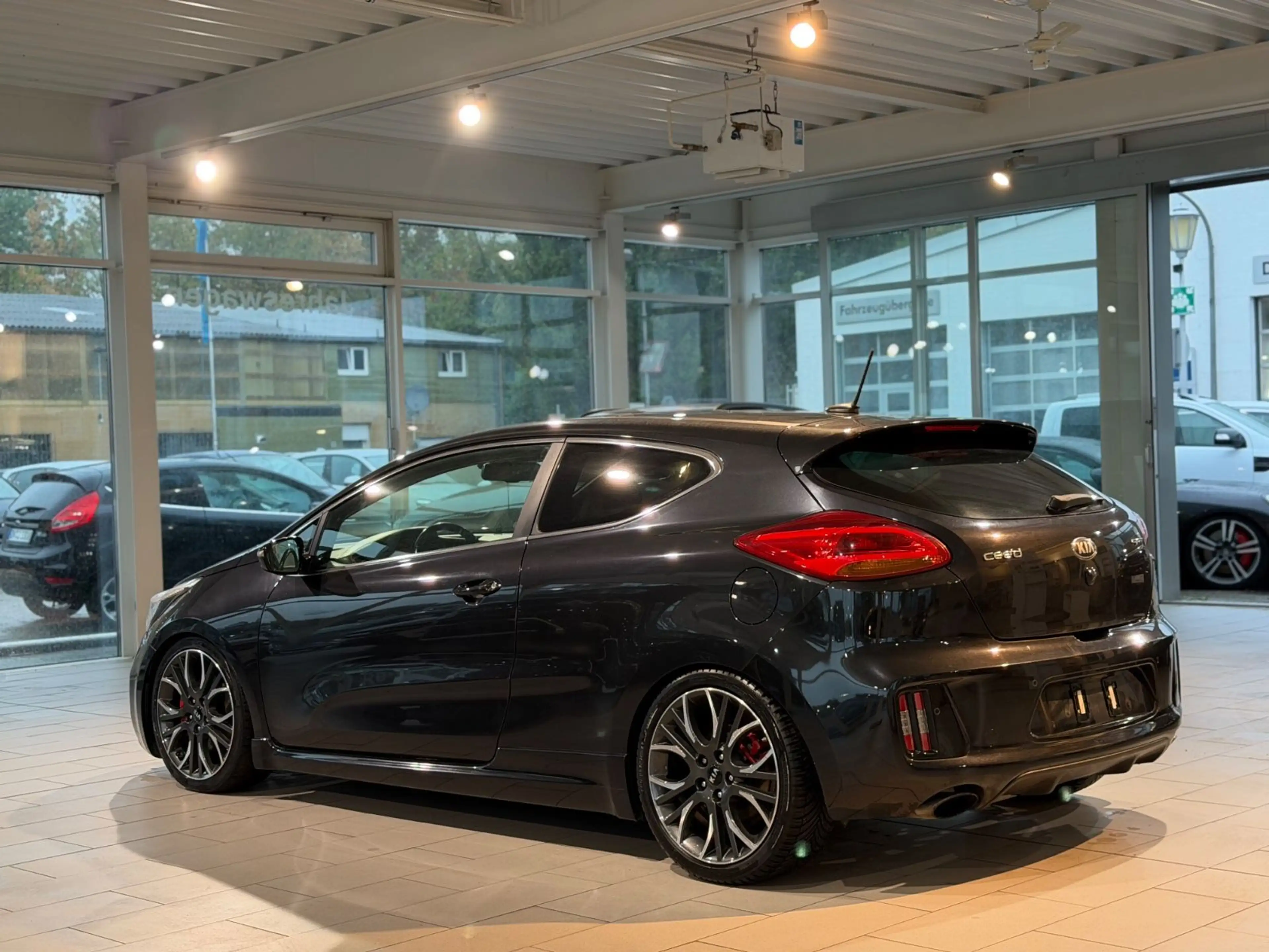 Kia ProCeed / pro_cee'd GT-Track*NAVI*RFK*S-DACH*LED — photo 5