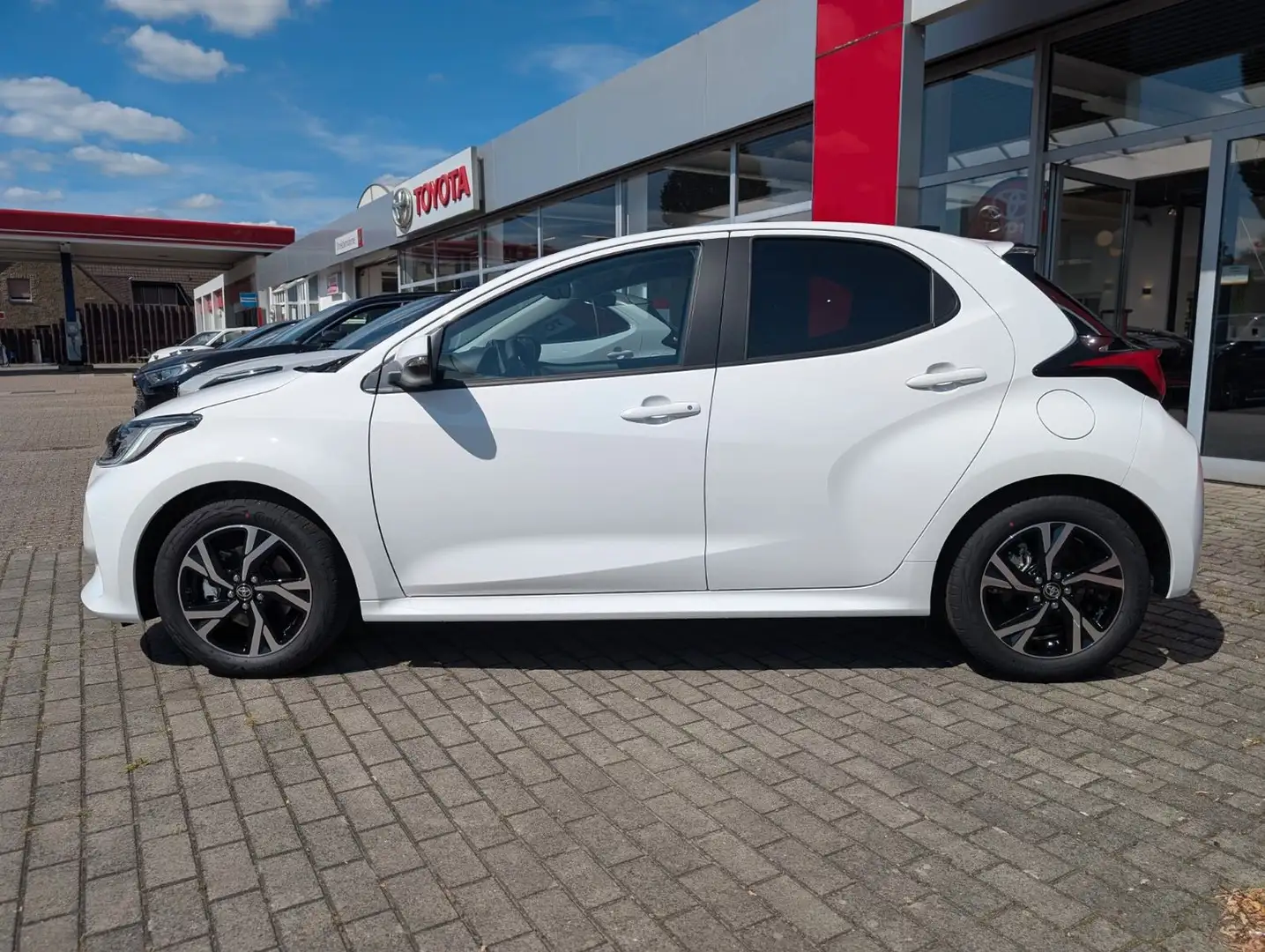 Toyota Yaris Teamplayer 1,5-l-VVT-iE Hybrid Weiß - 2