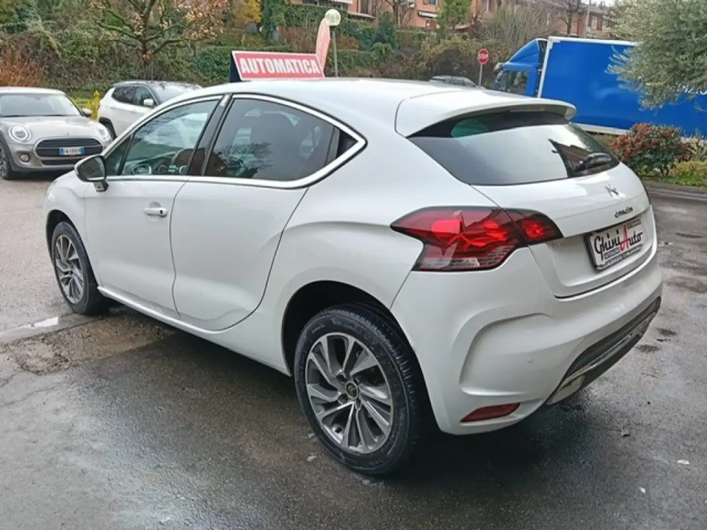 DS Automobiles DS 4 1.6 e-HDi 110 airdream CMP6 "So Chic" AUTOMATICA Weiß - 2