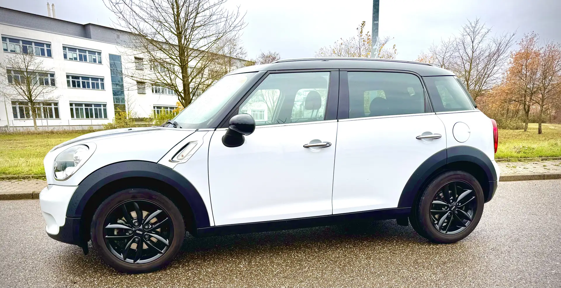 MINI Countryman C - 2