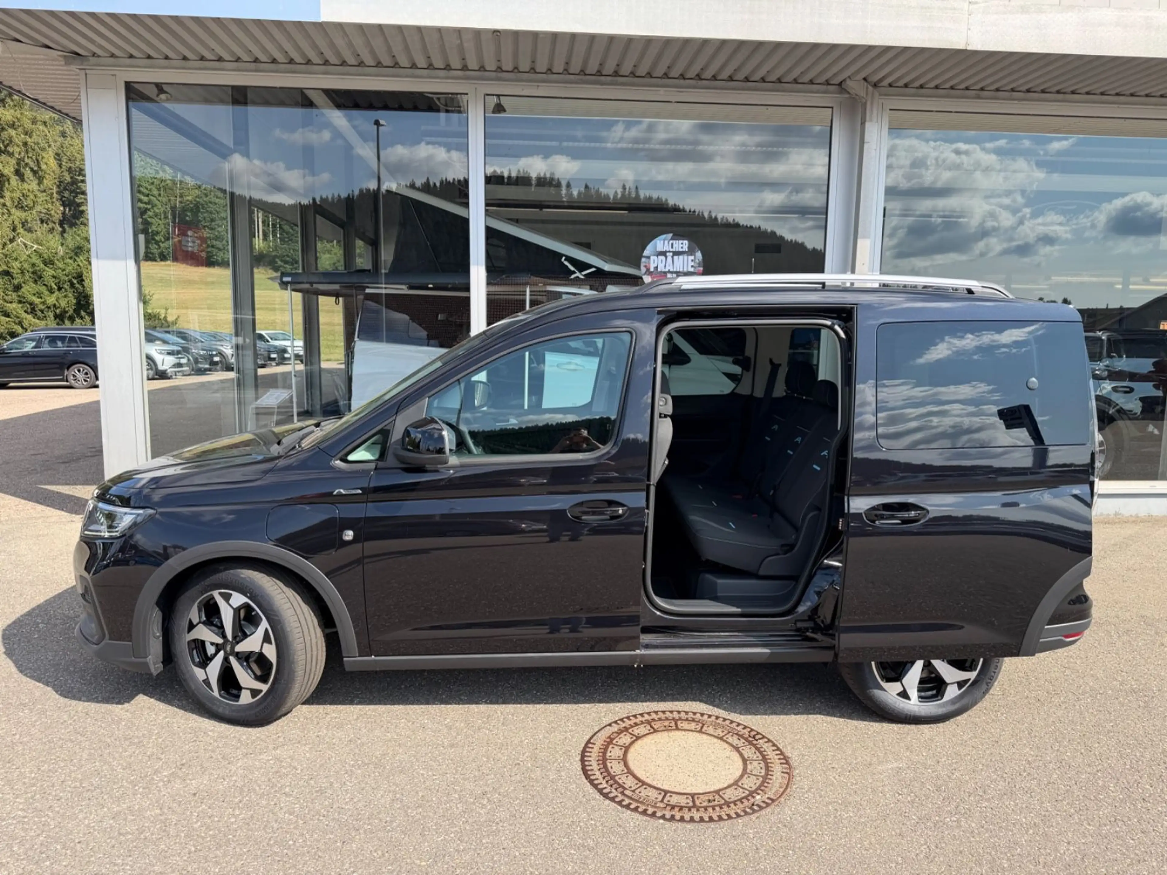 Ford Tourneo Connect Active 1.5l PHEV 110KW Aut. — photo 6
