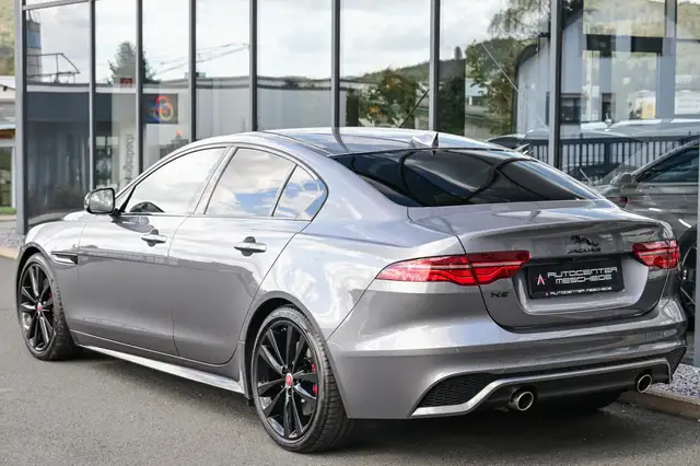 Jaguar Xe view 5