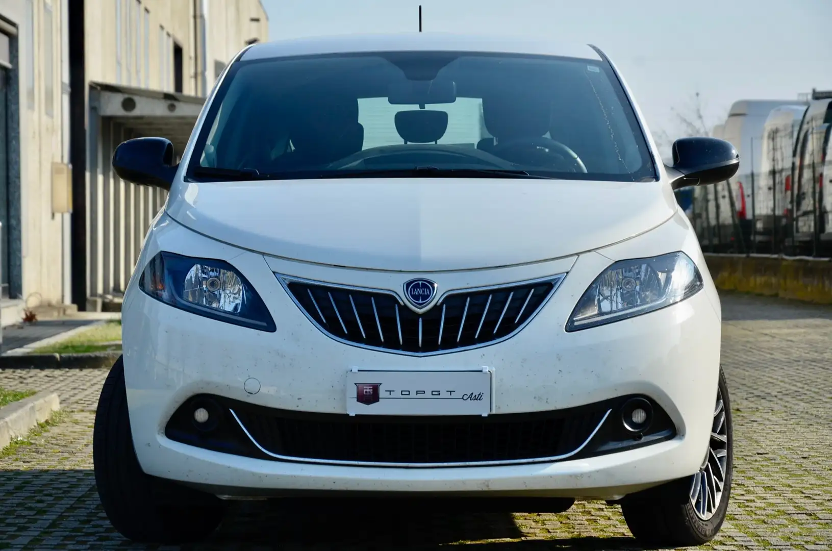 Lancia Ypsilon 1.2 Gold Gpl 69cv, PREZZO REALE, GARANZIA UFF Bianco - 2