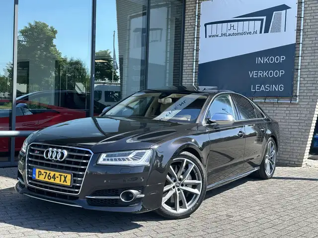 Audi S8 4.0 TFSI A8 plus quattro*605PK*ACC*CERAMIC*HUD*B&O