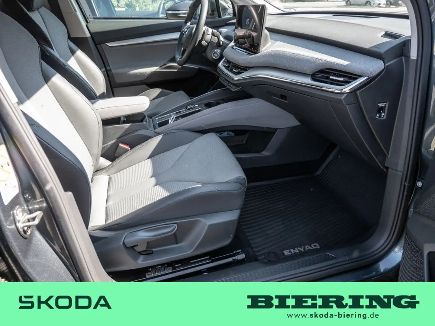 Skoda Enyaq iV 60 Loft PDC SHZ KAMERA NAVI AHK ACC LED Grau - 2