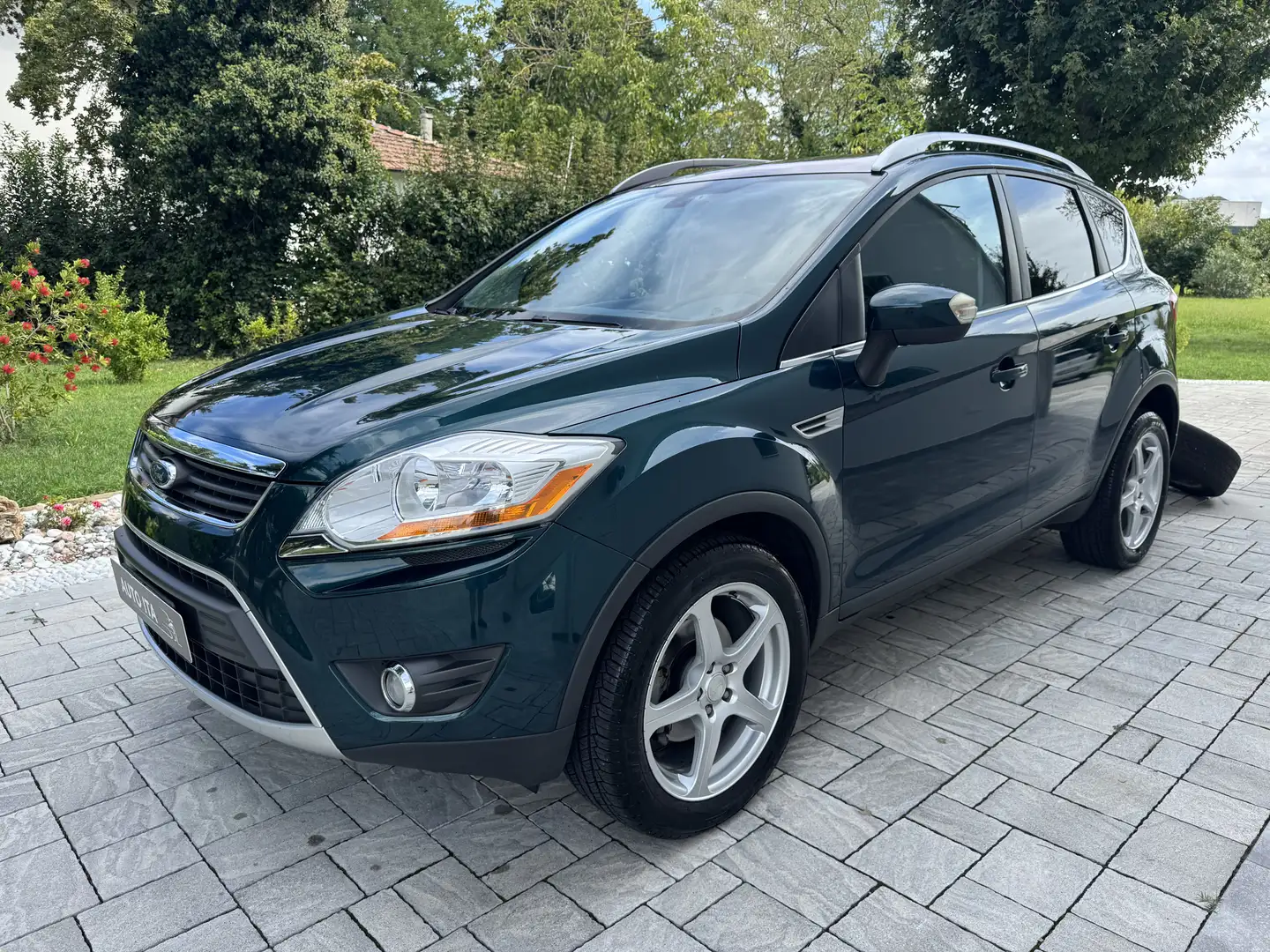 Ford Kuga Kuga 2.0 tdci Titanium 4wd 136cv OK NEOPATENTATI Vert - 2