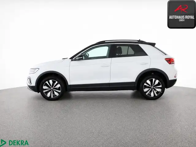 Volkswagen T-Roc view 2