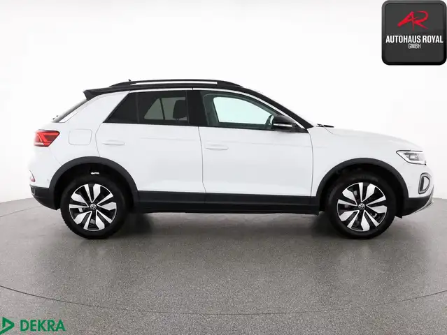 Volkswagen T-Roc view 6
