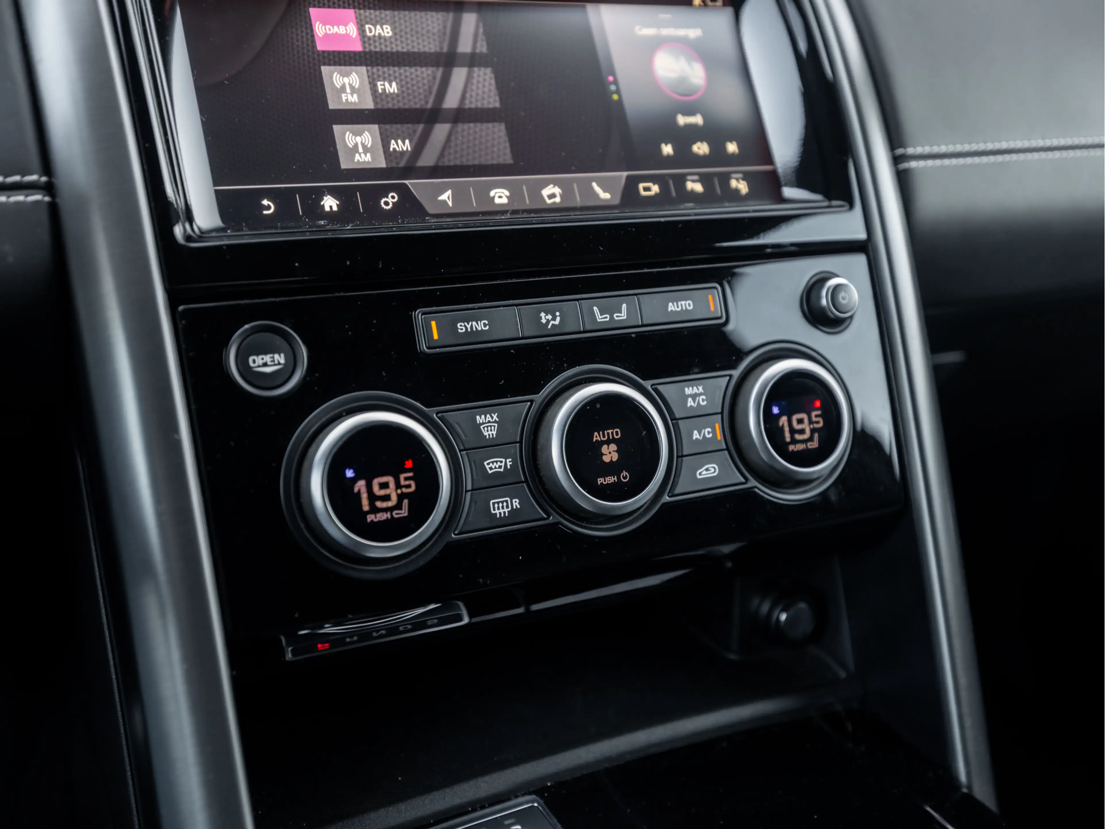 Land Rover Discovery 3.0 Sd6 HSE Cold Climate Pack | Elektr. Trekhaak | — photo 37