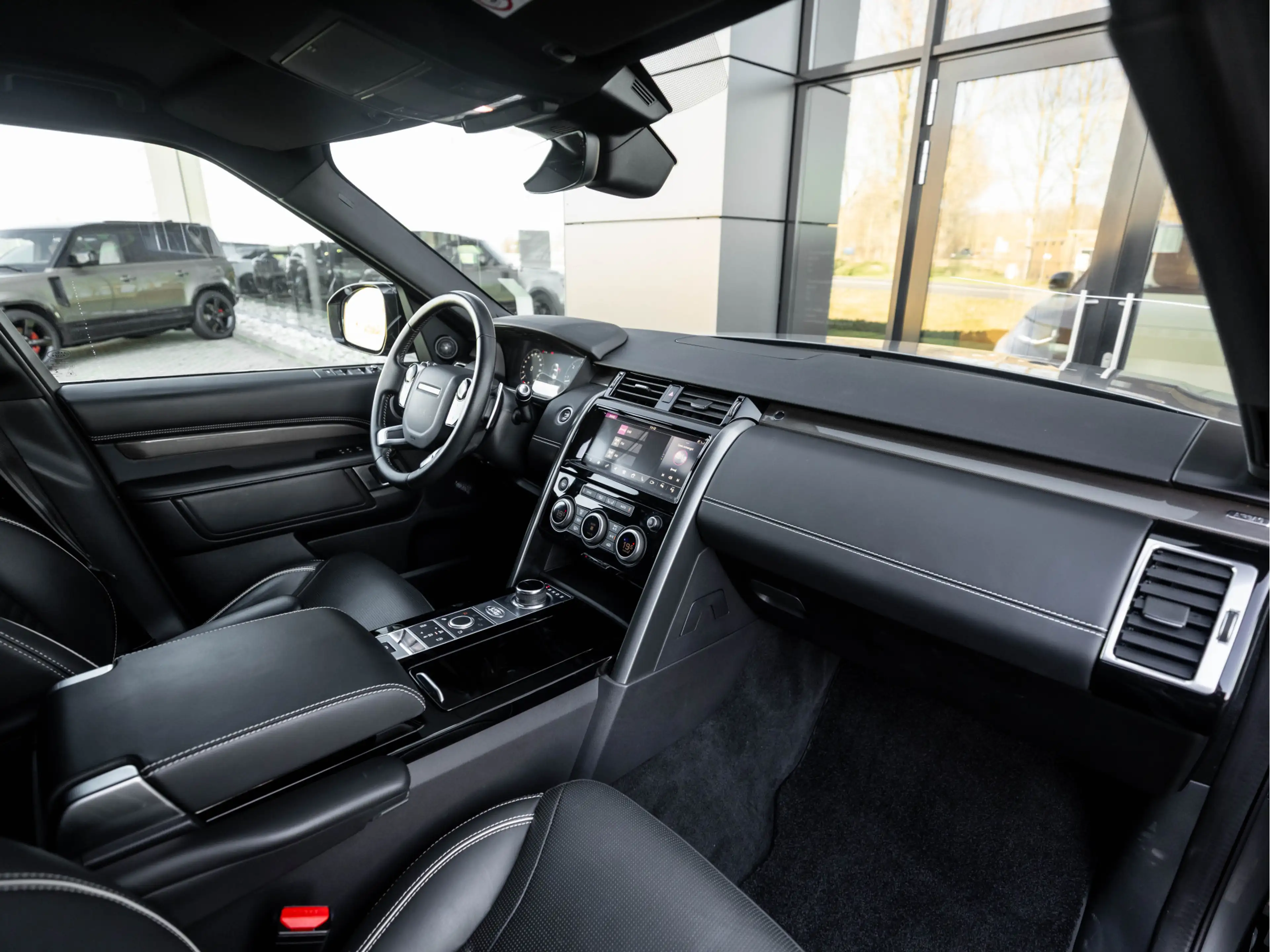 Land Rover Discovery 3.0 Sd6 HSE Cold Climate Pack | Elektr. Trekhaak | — photo 11