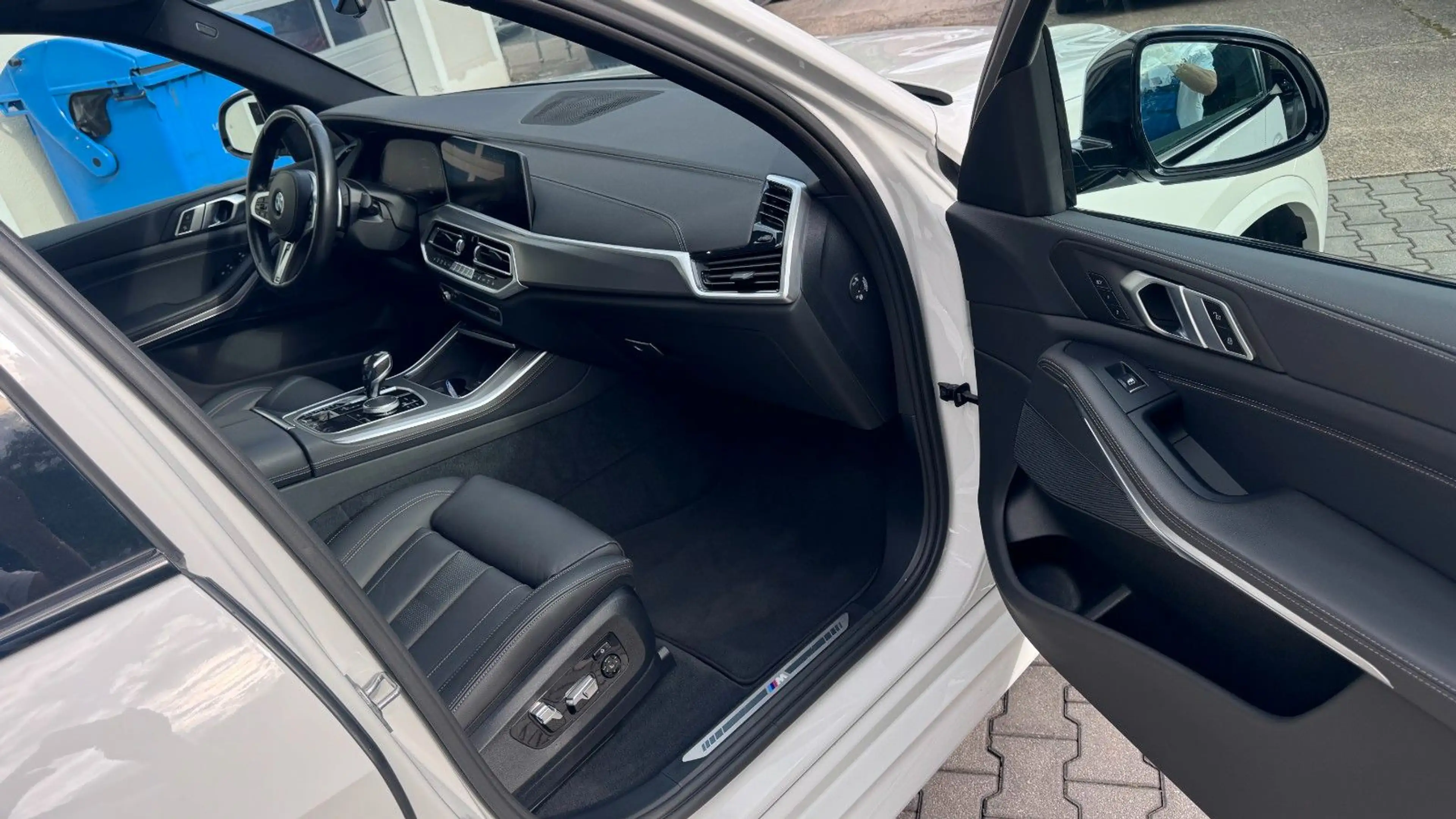 BMW X5 xDr 40d M Sport 22 Zoll Kam AHK DAB — photo 8