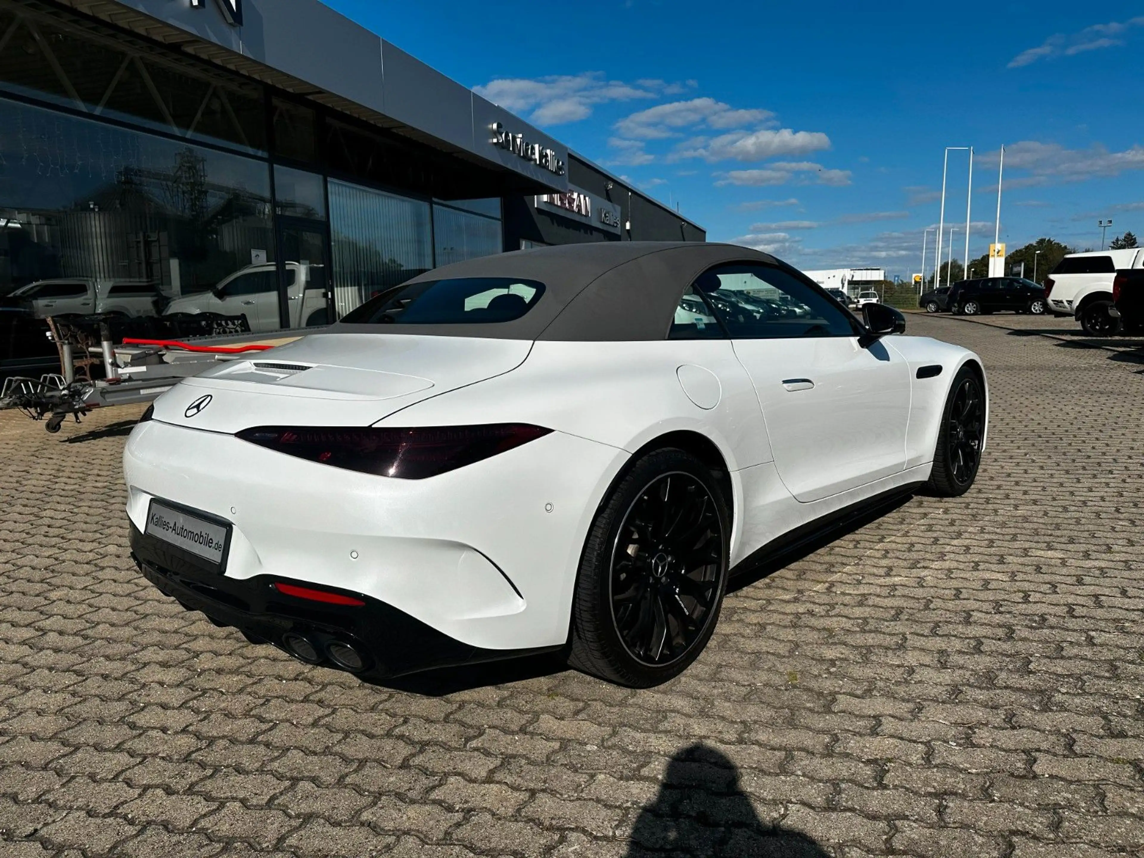 Mercedes-Benz SL 43 AMG — photo 8