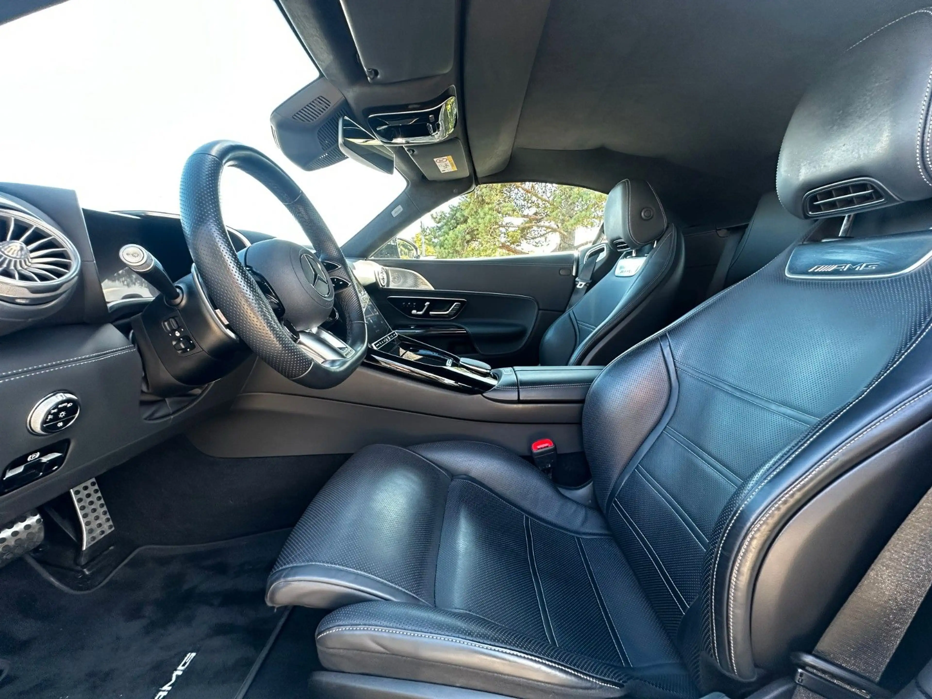 Mercedes-Benz SL 43 AMG — photo 13